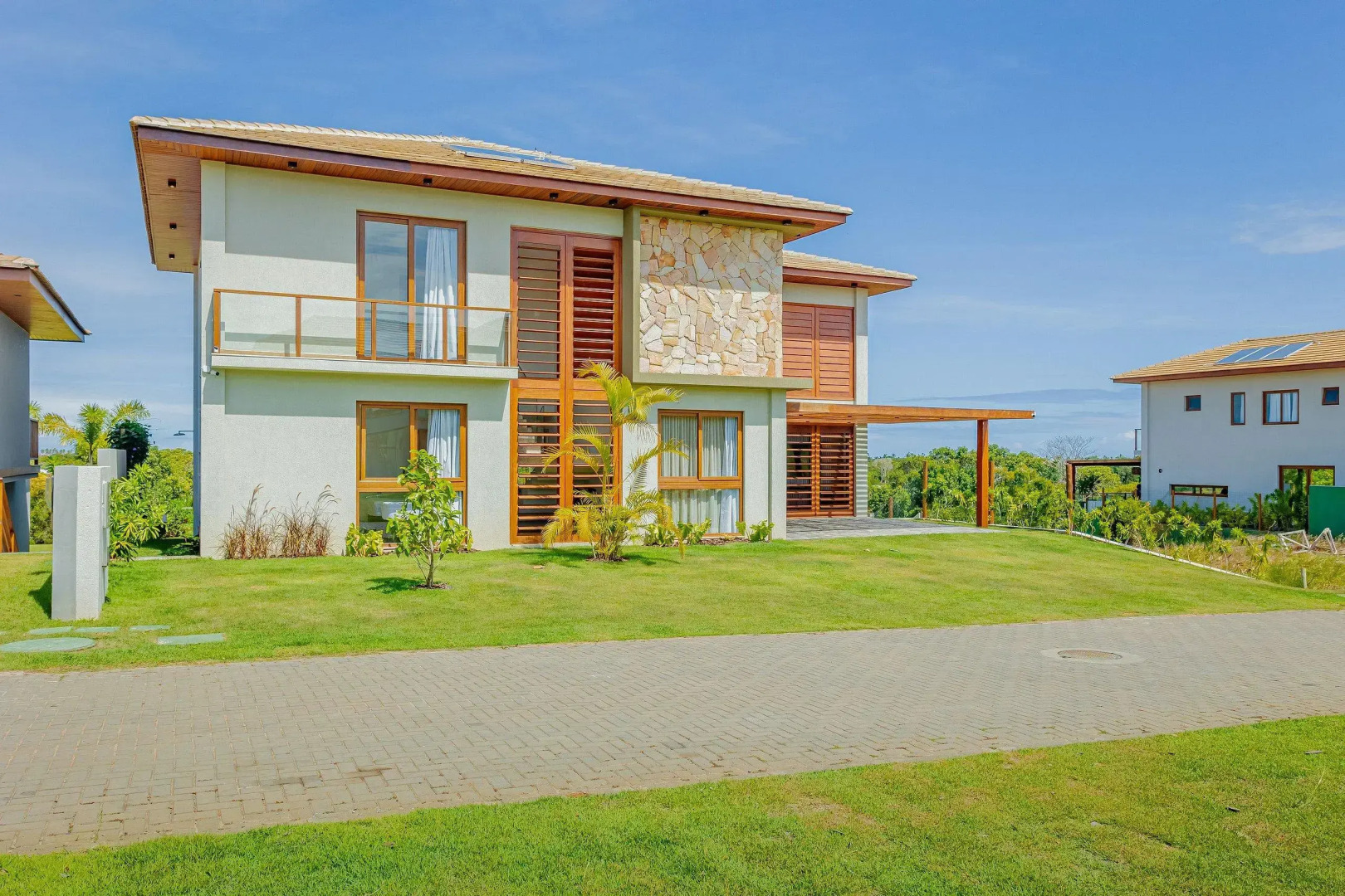 PF54 Casa Alto Padrão 5 Suítes com Diarista Inclusa - Praia do Forte