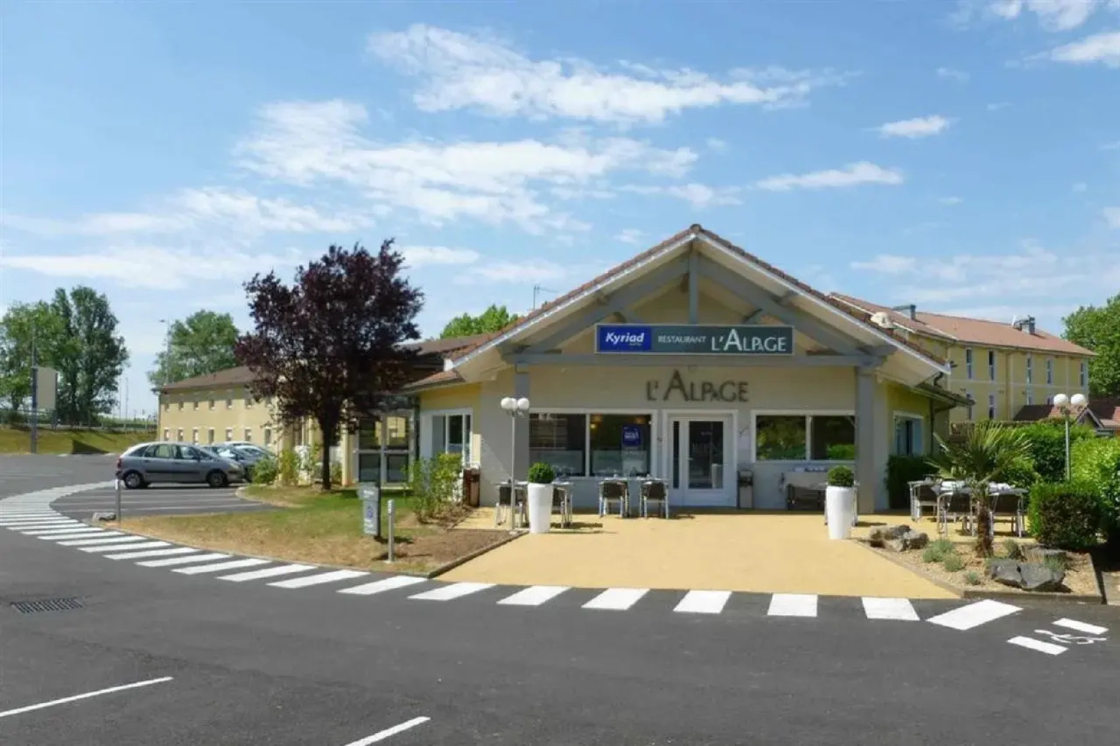 Hotel Kyriad Lyon Est - Bron Eurexpo Le Cottage