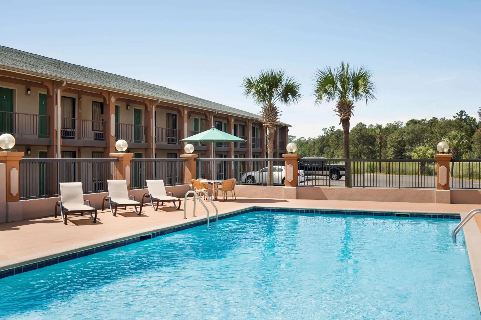 Days Inn by Wyndham Hardeeville/ I-95 State Line