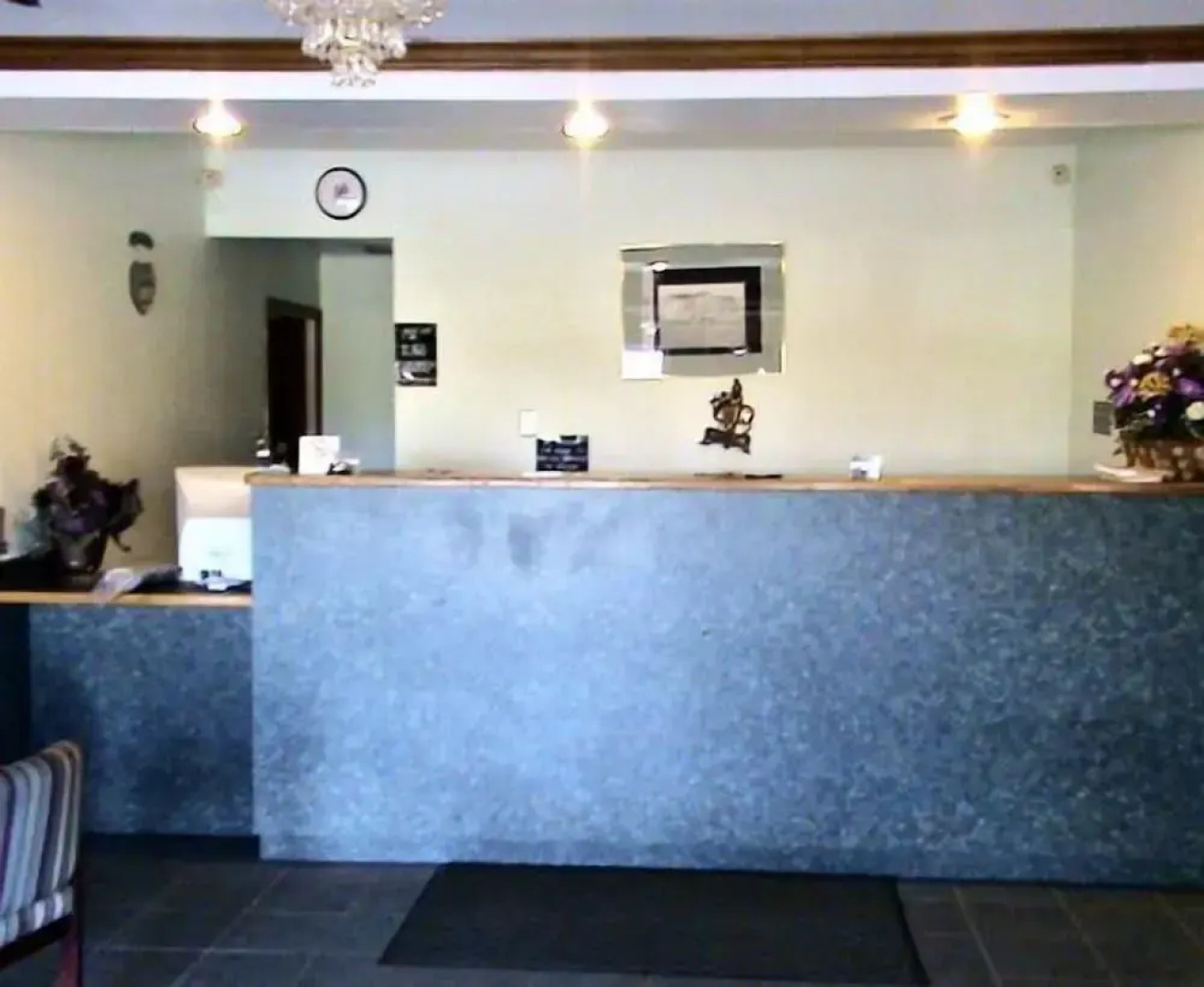 Highland Inn Peculiar