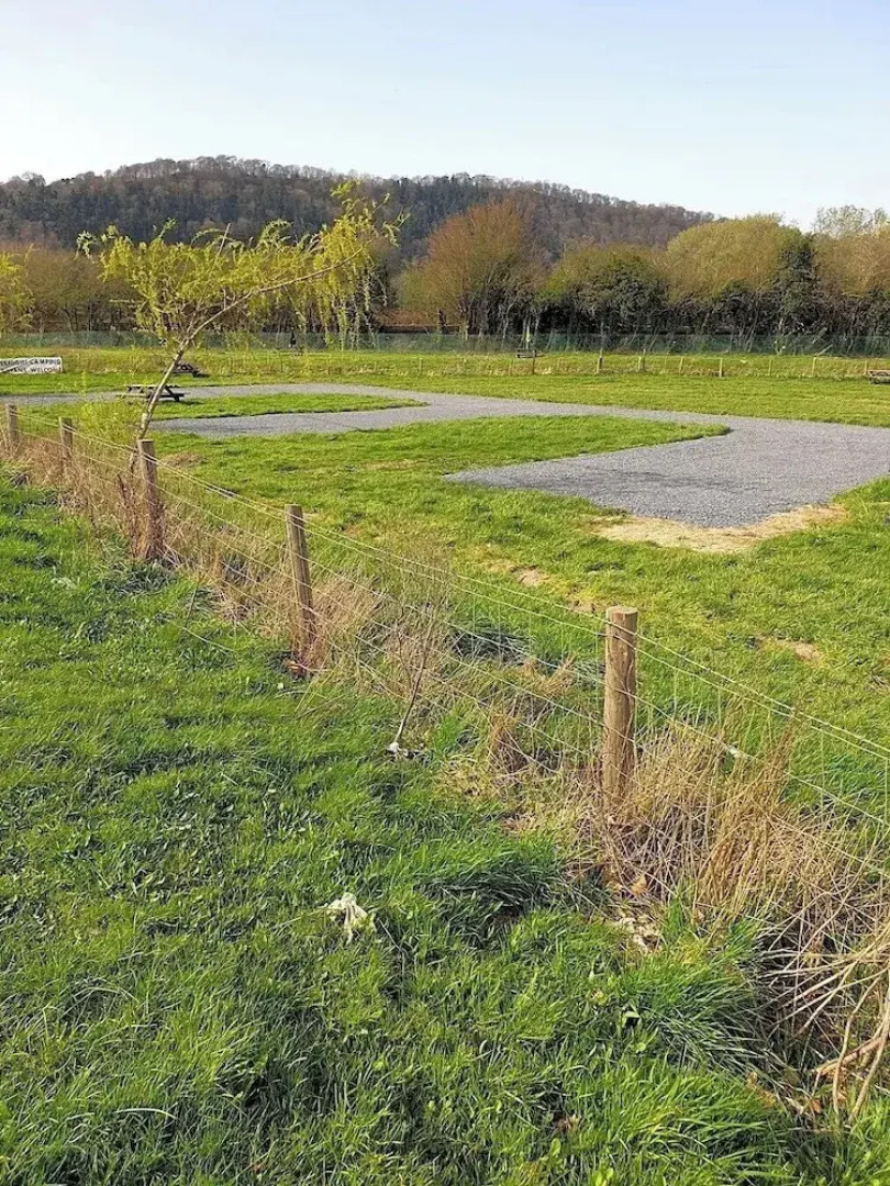 Green Dragon and Kitchen Pod - Sleeps 2 & Parking