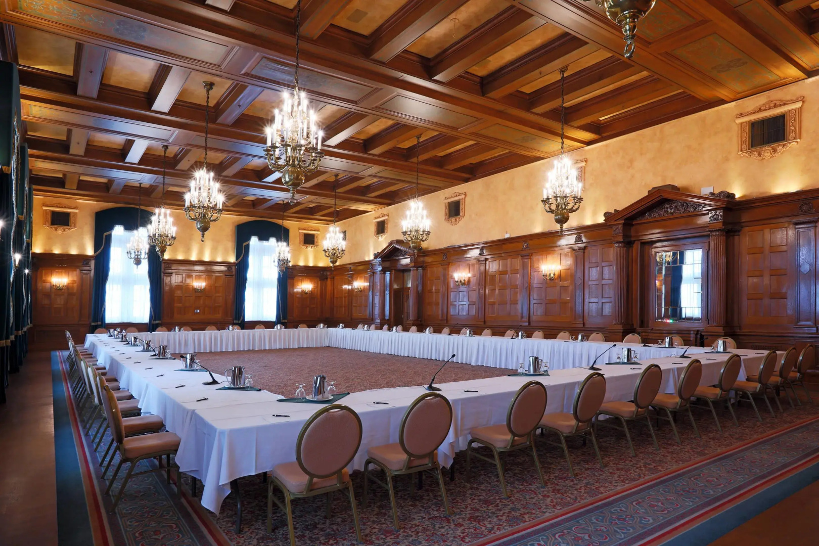 The Fort Garry Hotel, Spa and Conference Centre, an Ascend Collection Hotel