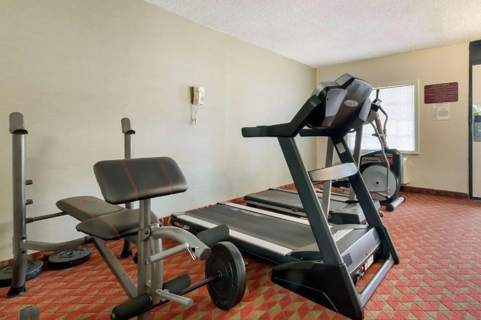 Econo Lodge Huntington - Barboursville University Area