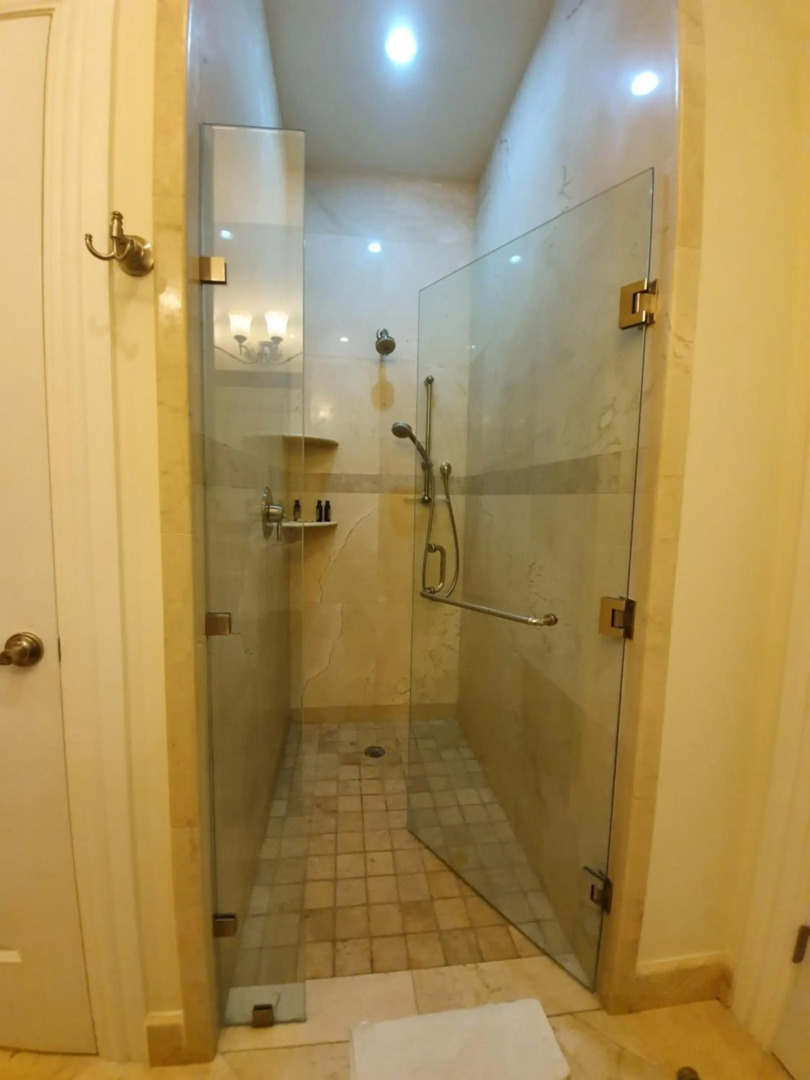 Villa Segovia @ Landmark by the Sea