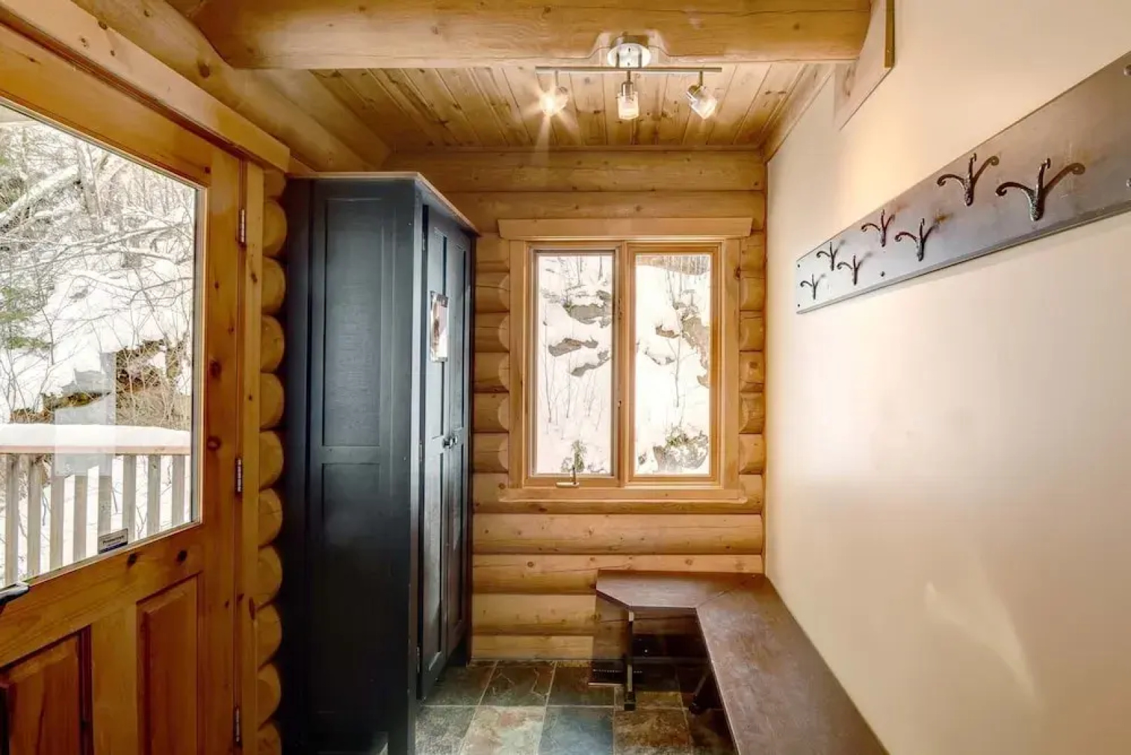 Chalet Lakota