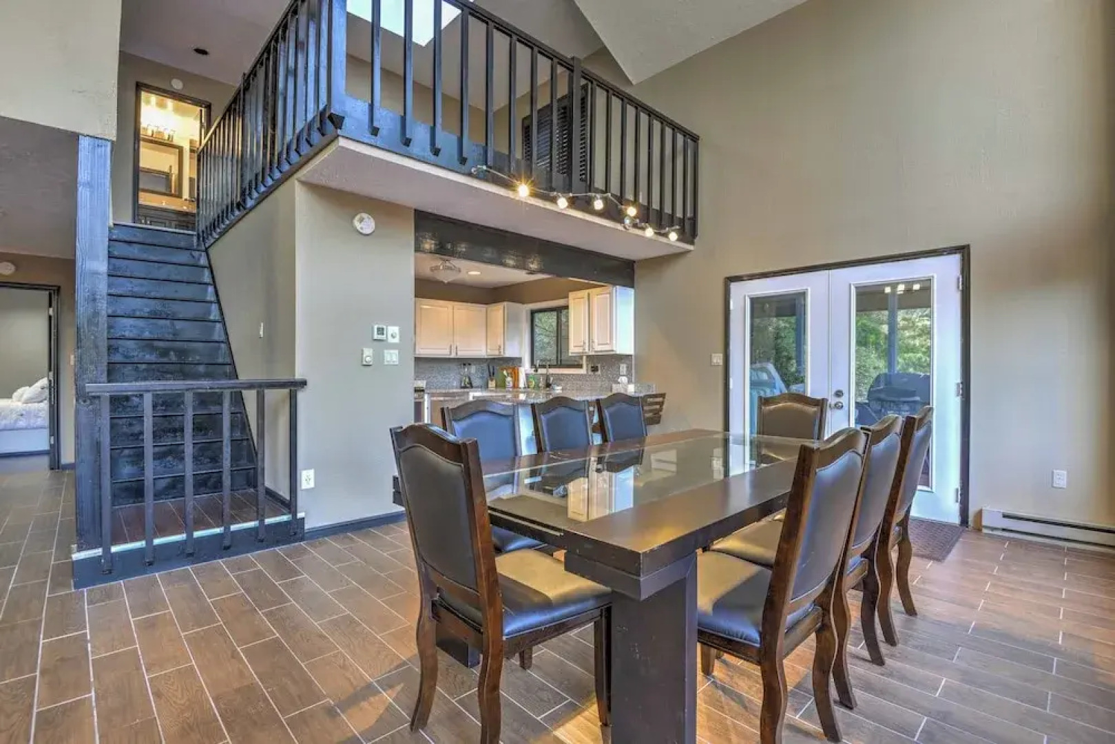 Hot Tub & Fire Pit: Waterfront Lake Harmony Home