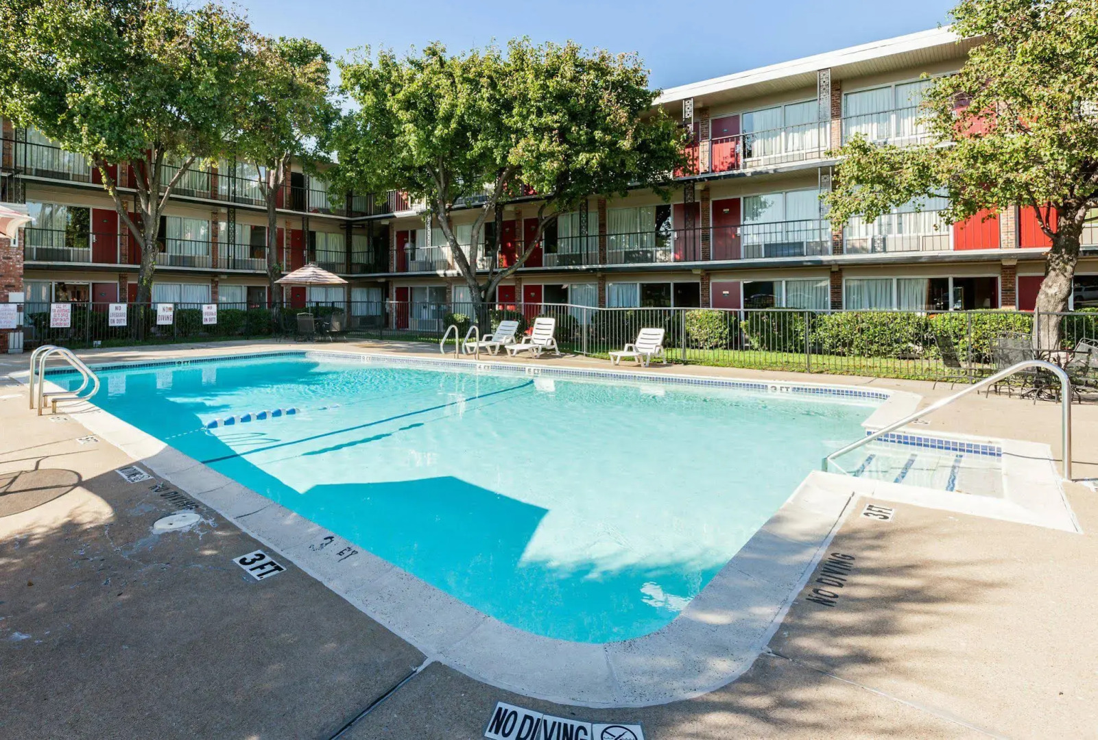 Econo Lodge Dallas Airport North