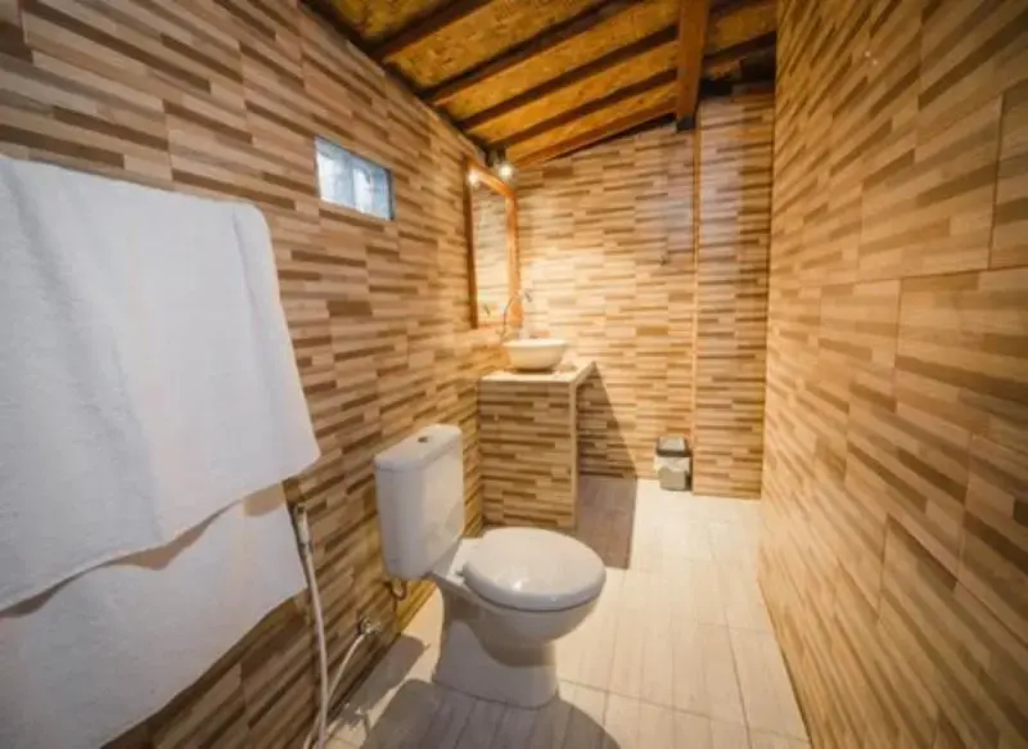 Hotra Hill Cottage by ZUZU