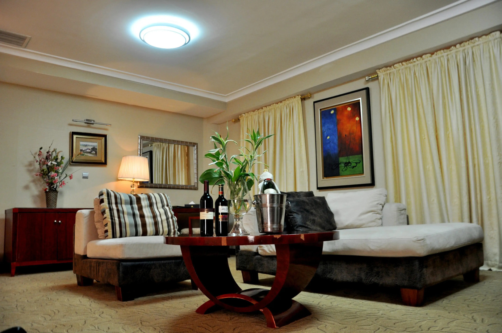 Chelsea Hotel - Central Area