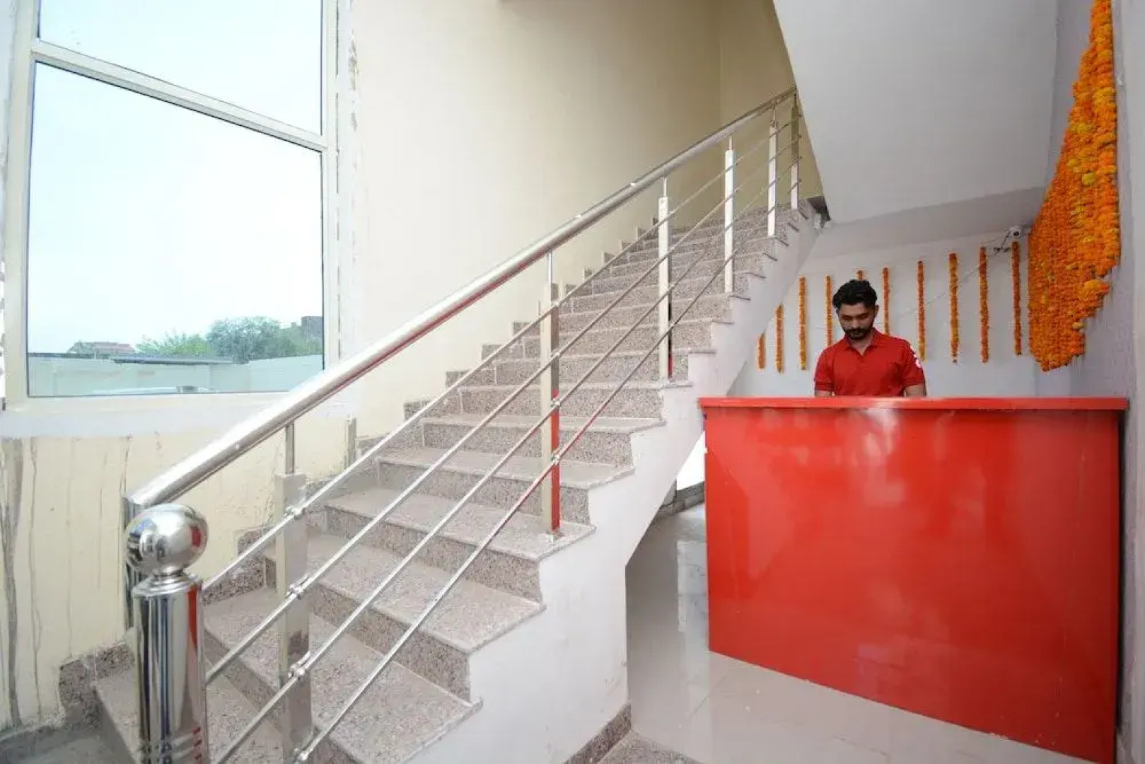 OYO 37658 King Palace