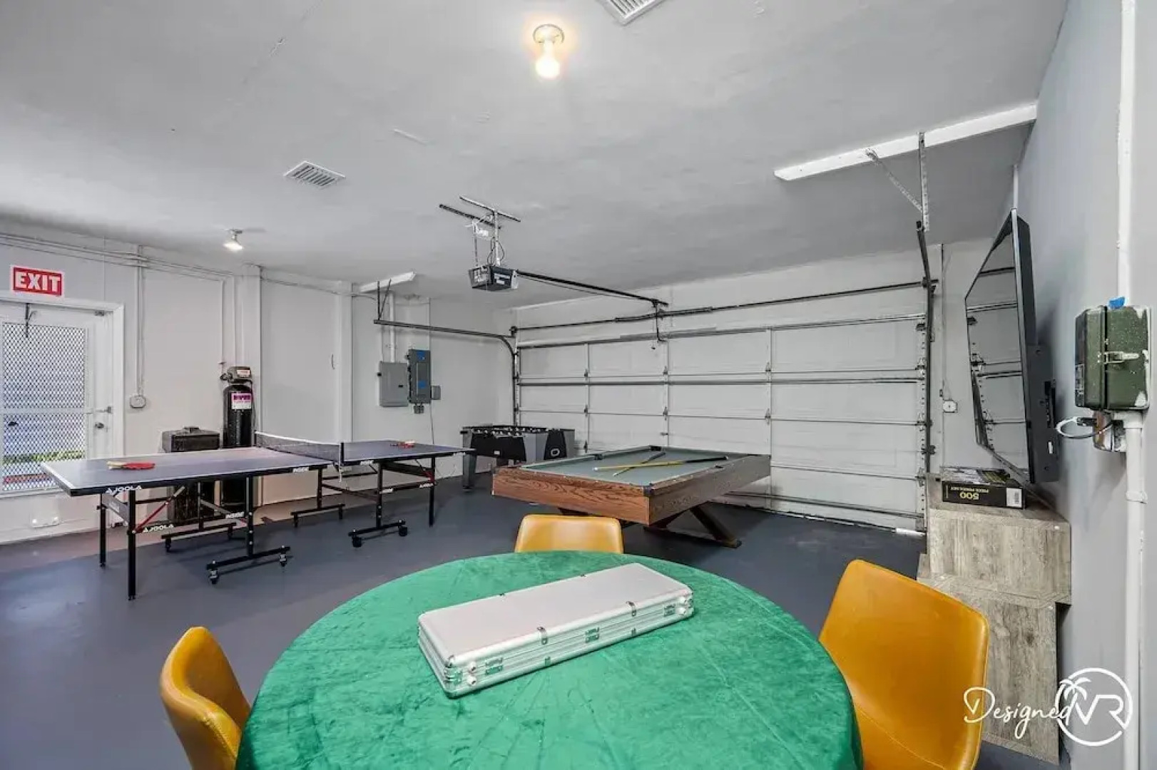 8BR Villa with Heated Pool Near Beach