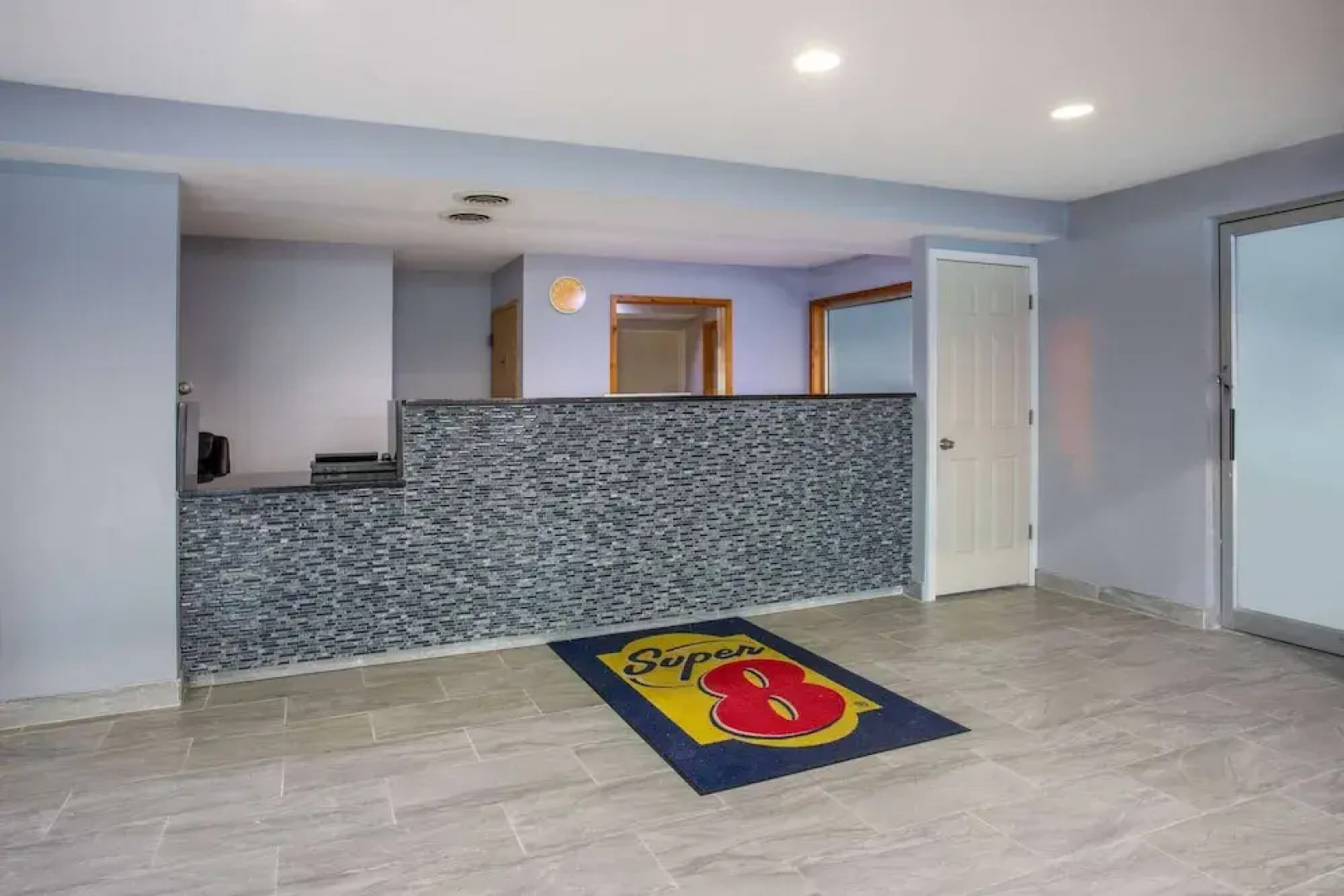 Super 8 by Wyndham Missouri Valley