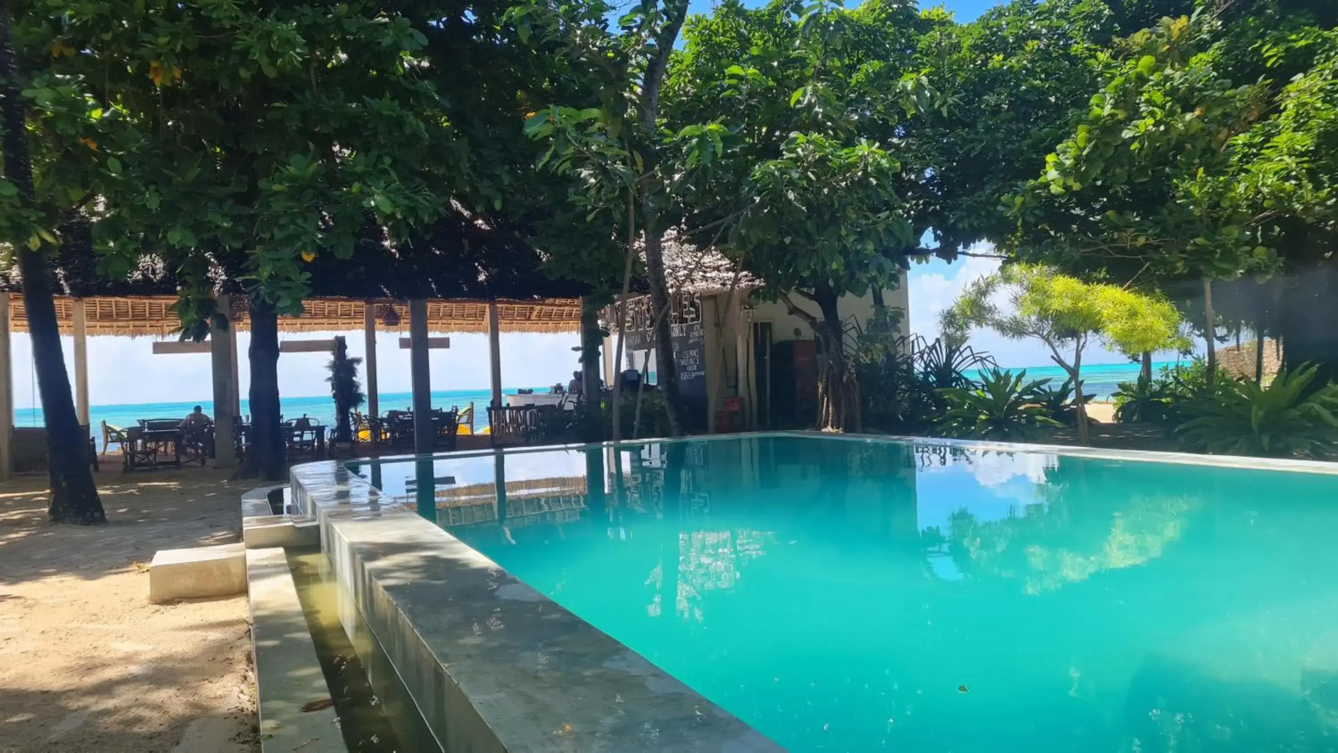 Garden Beach Bungalows