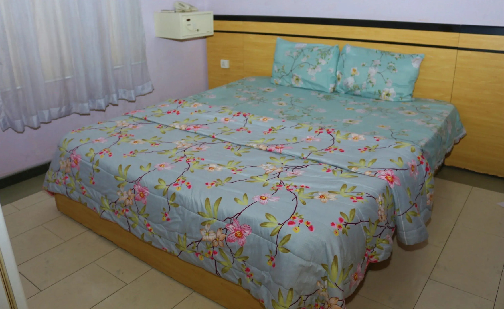 Tourist Castle Hotel and Suites