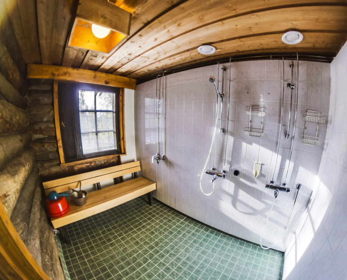 Kuukkeli Log Houses Porakka Inn