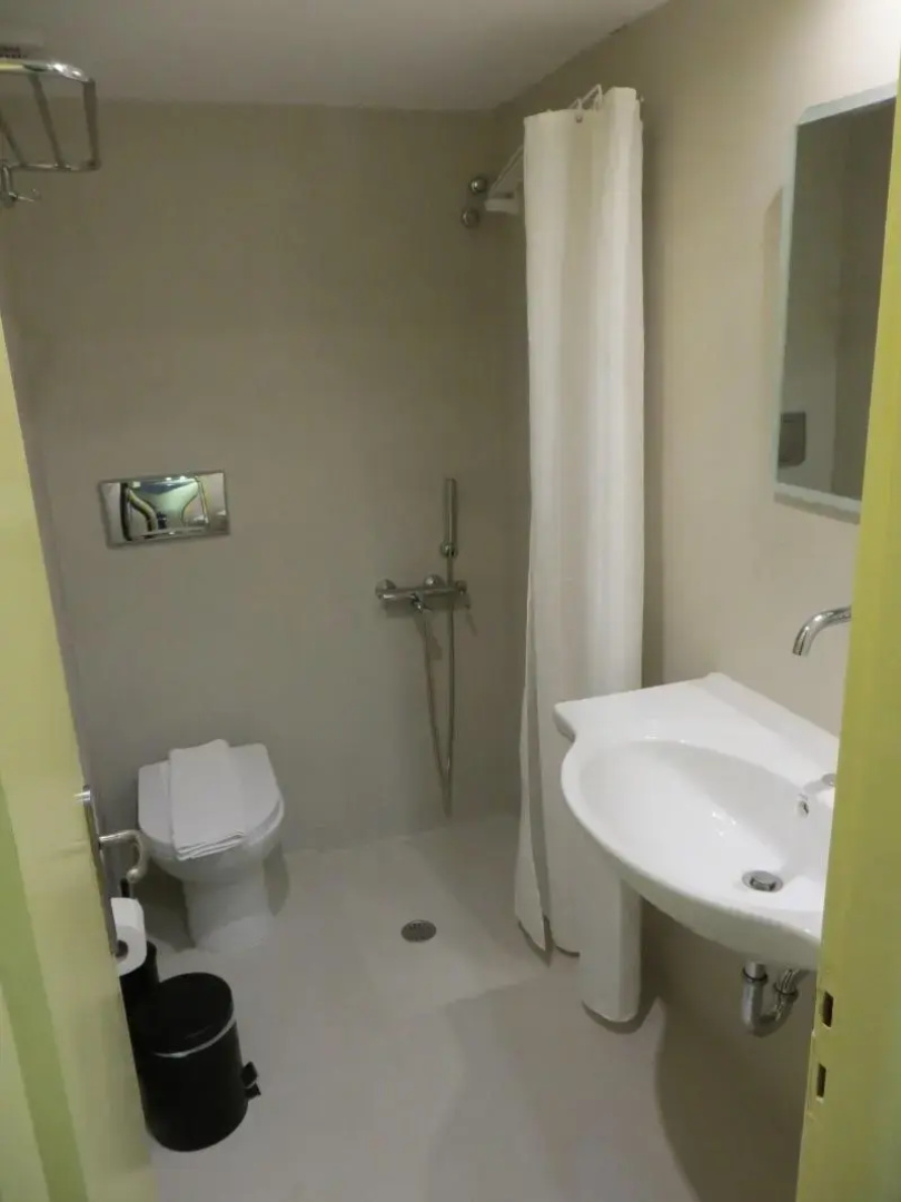 Leonidaion Guest House