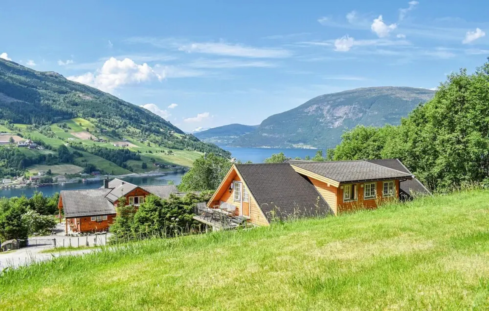 Nice Home in Olden With 3 Bedrooms and Wifi