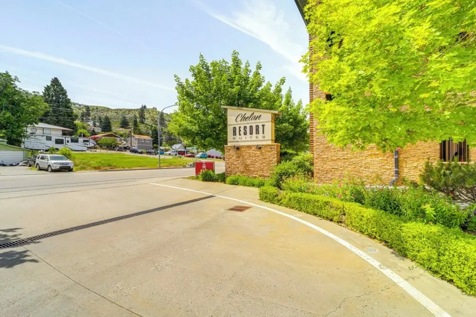 Steps to Lake Chelan: Condo w/ Resort Amenities!