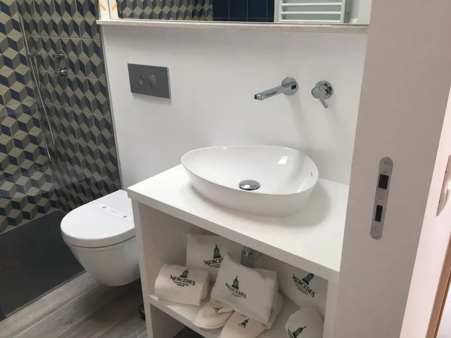 Mercedes Country House