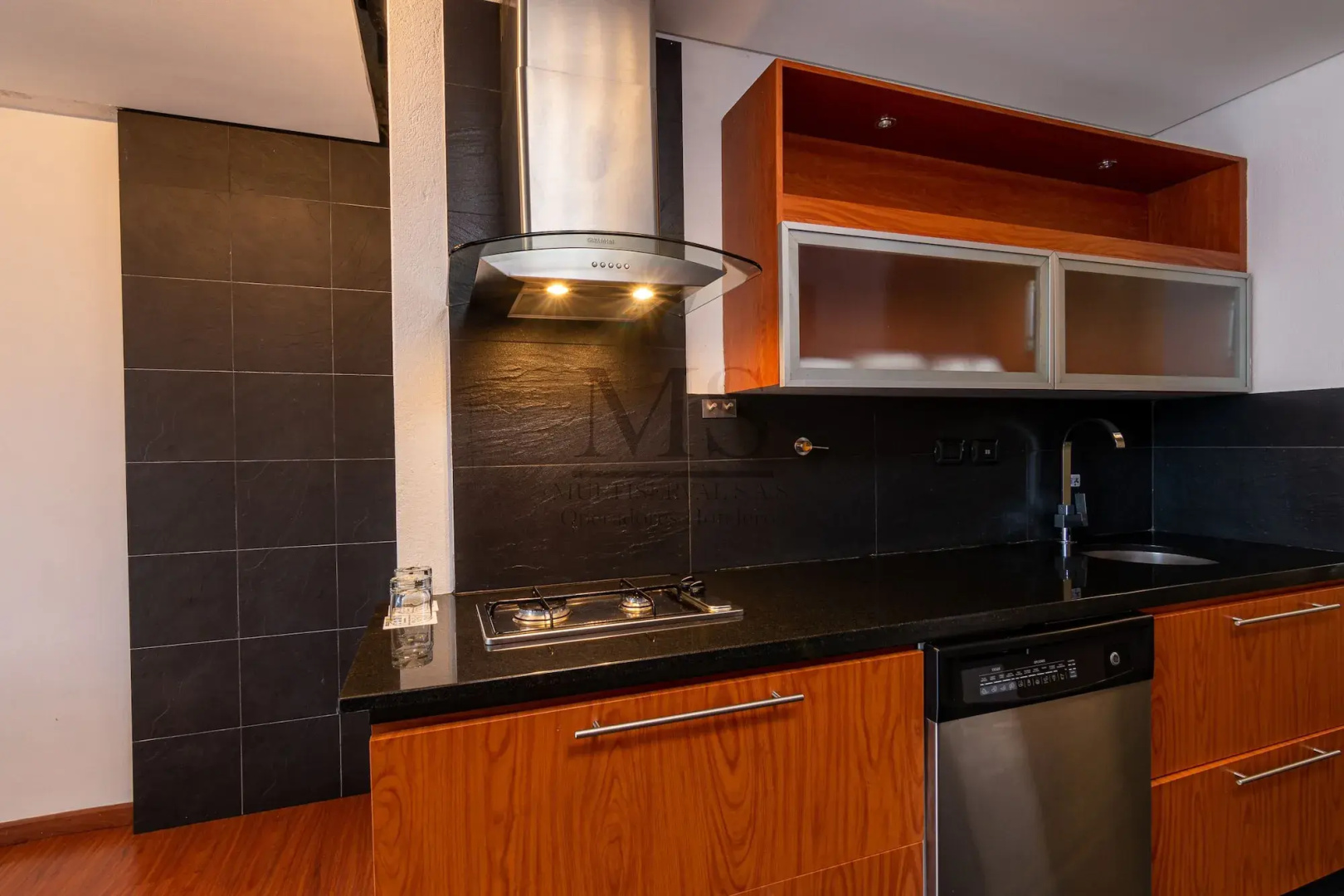 Hotel Cyan Suites