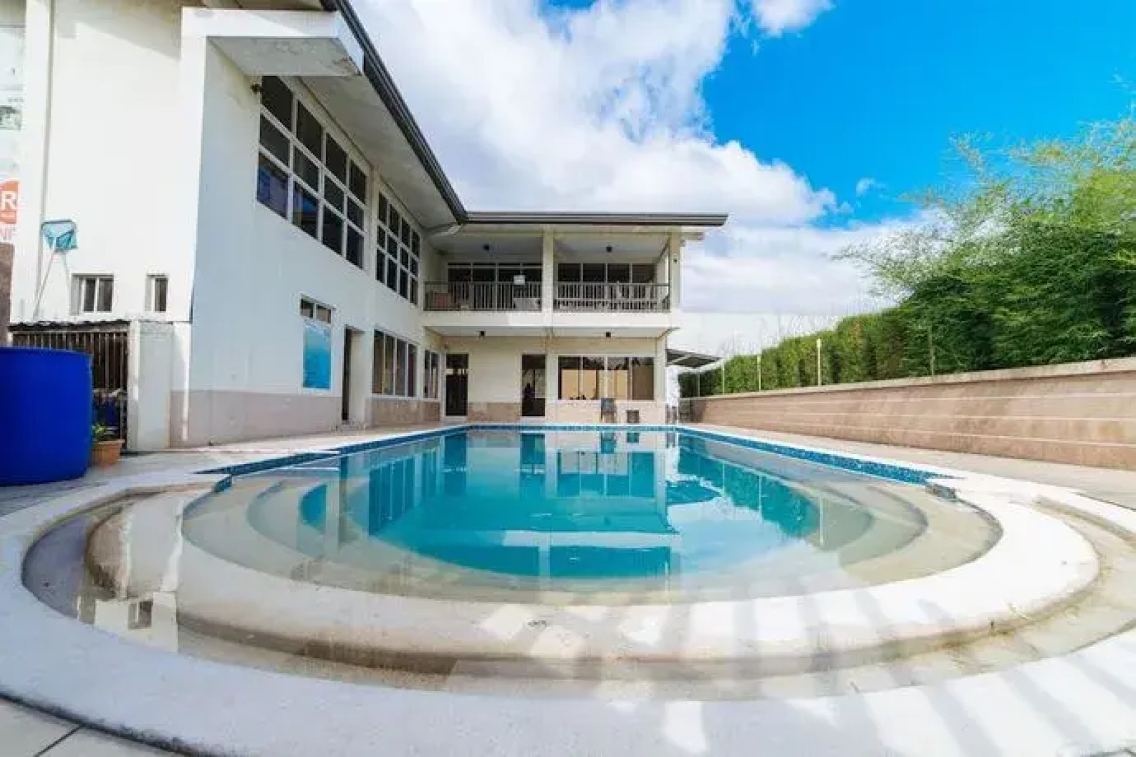 RedDoorz Plus near CK Square Cainta