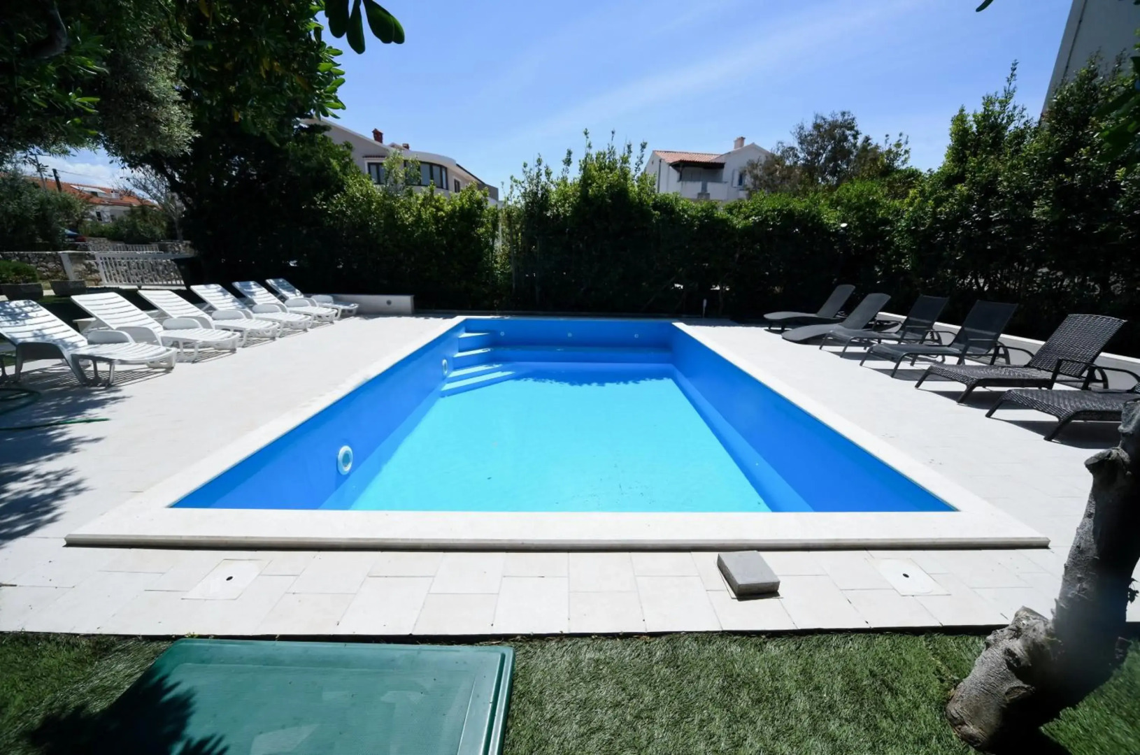 Apartments Dvori Novalja