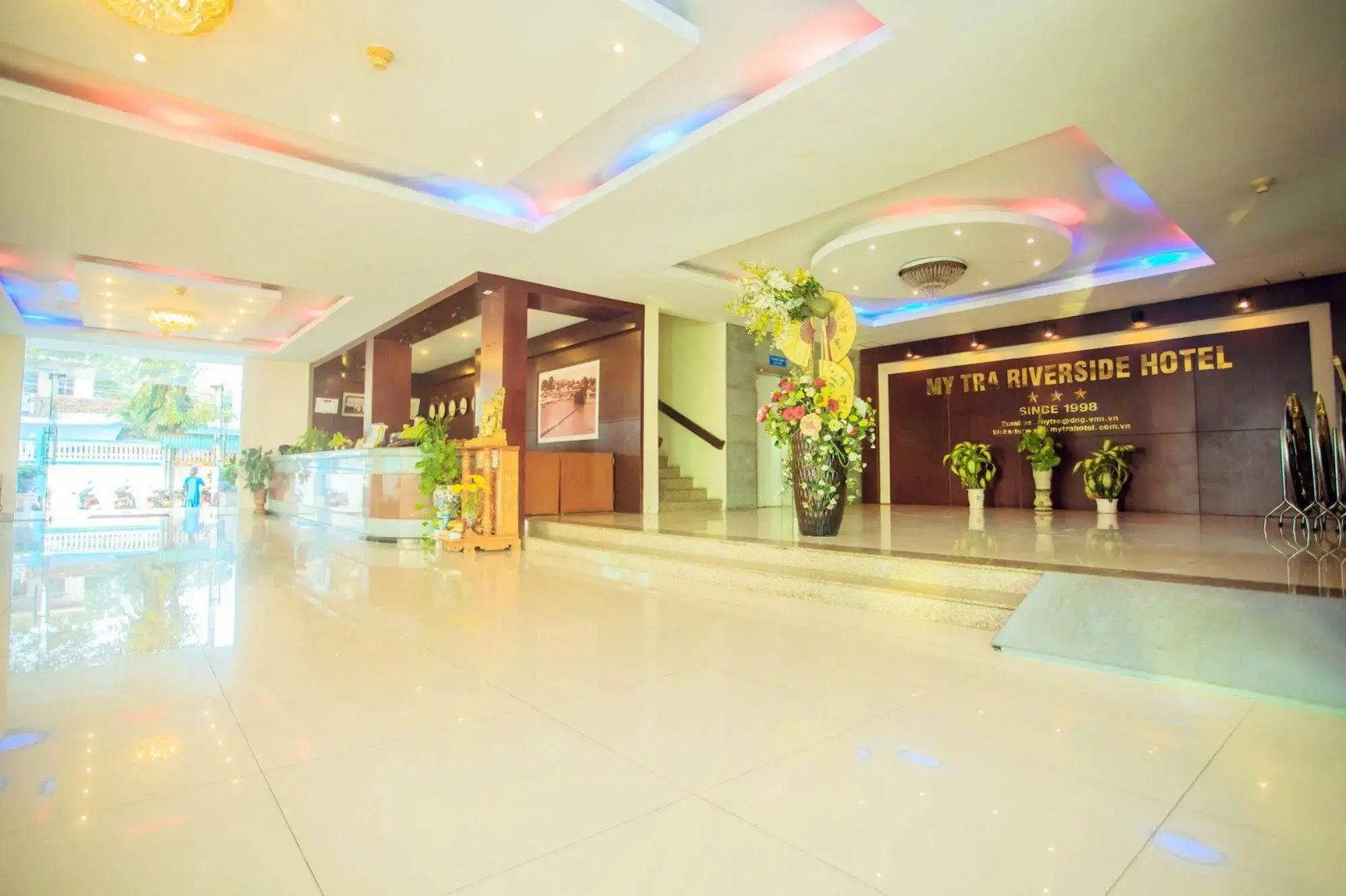 My Tra Riverside Hotel