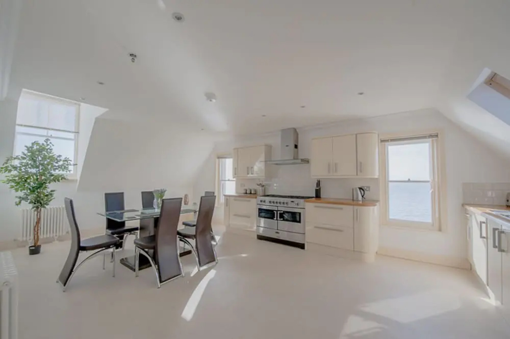 My Seaside Luxury Upper Deck Ramsgate