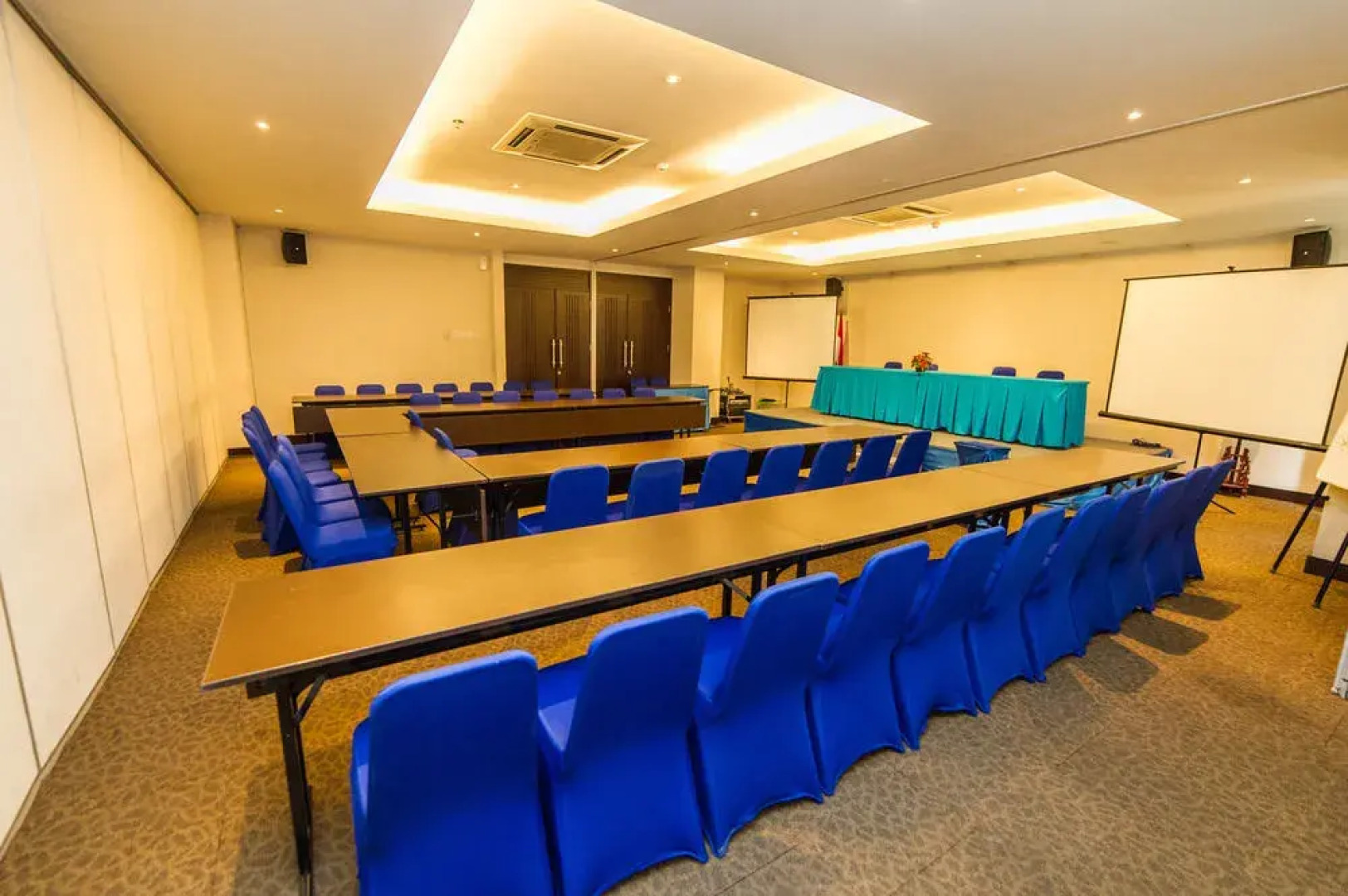 Airy Solo Baru Pandawa Lima Soekarno AC 25