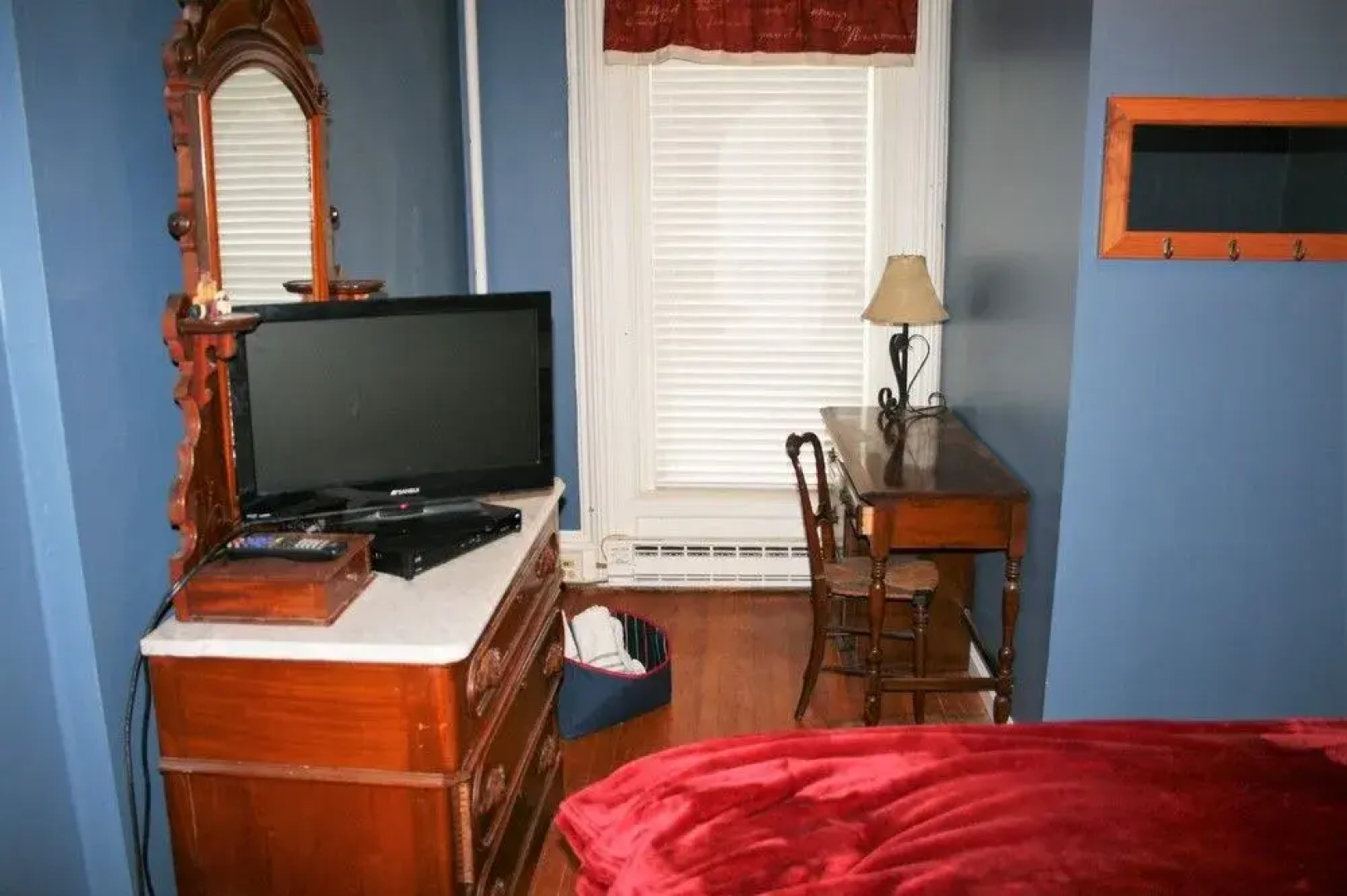 The Checkered Moose Inn