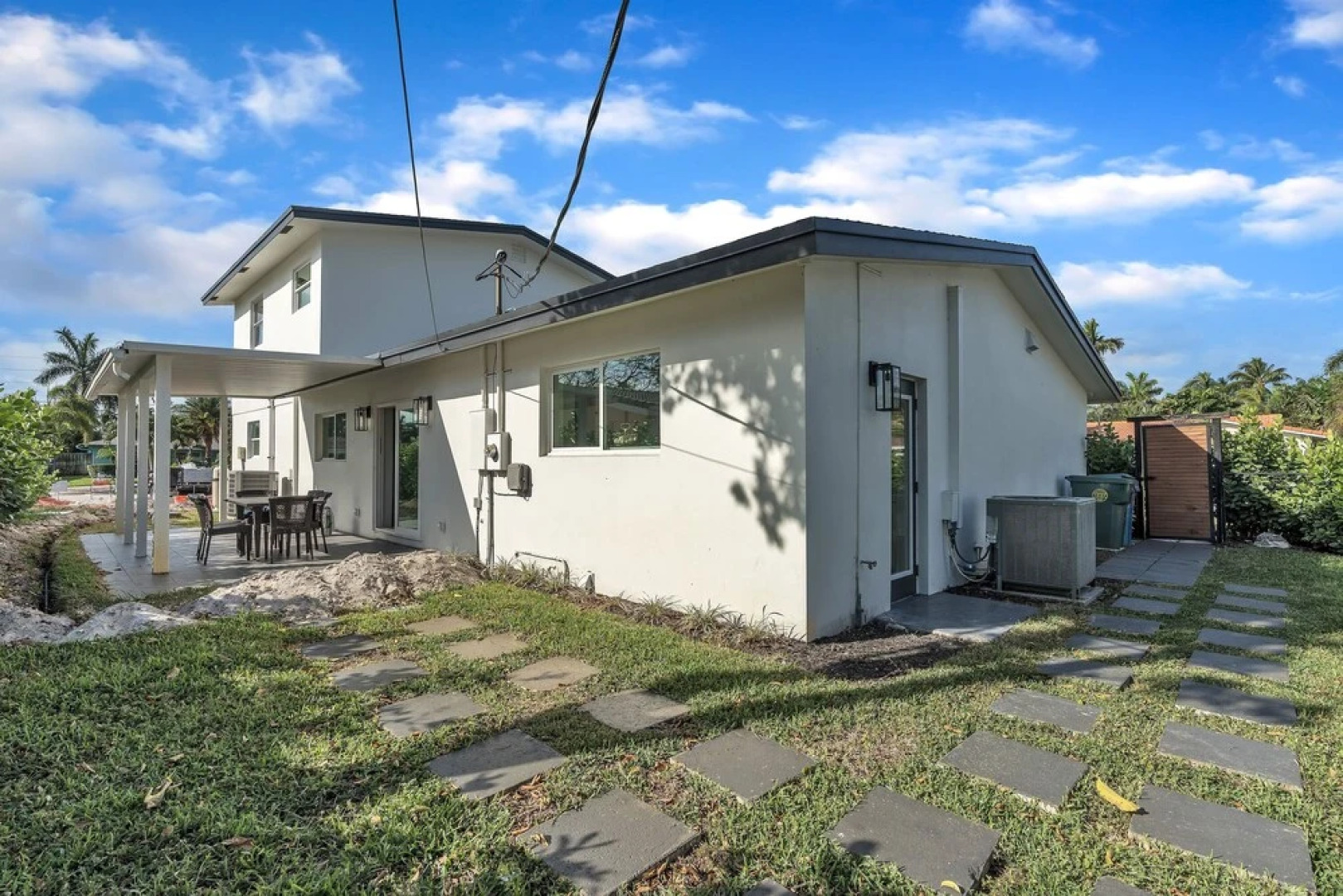 Casa Cervo - Stunning Home In Great Location, Walkable To Restaurants, Shopping, And The Beach! 4 Bedroom Home by Redawning