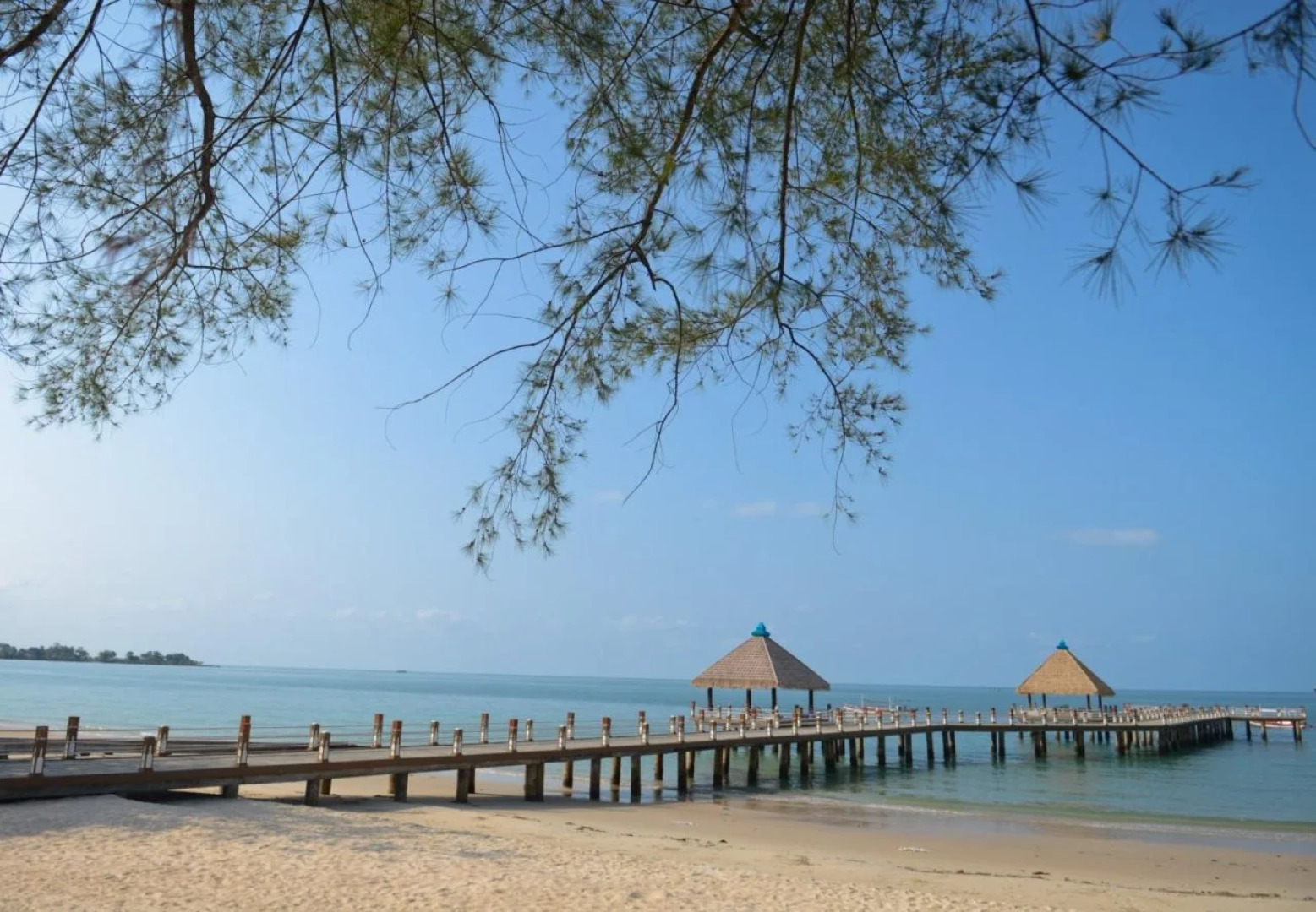 Independence Hotel by Dara