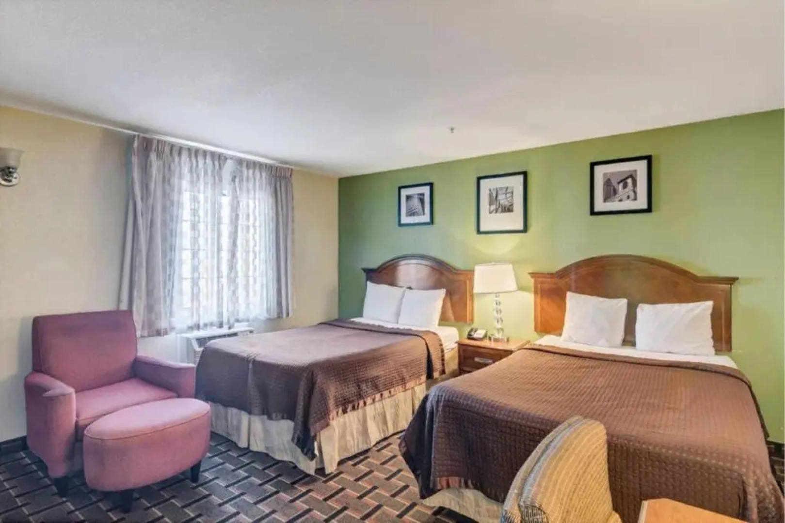 Savannah Garden Hotel