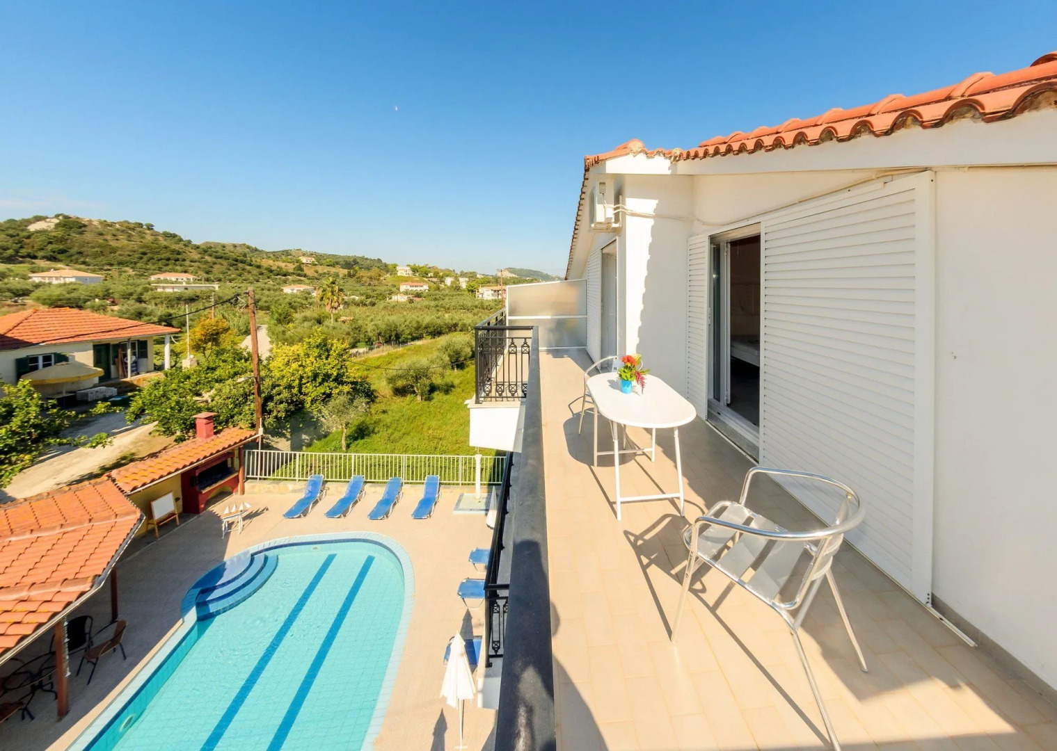 Denise Studios & Apartments