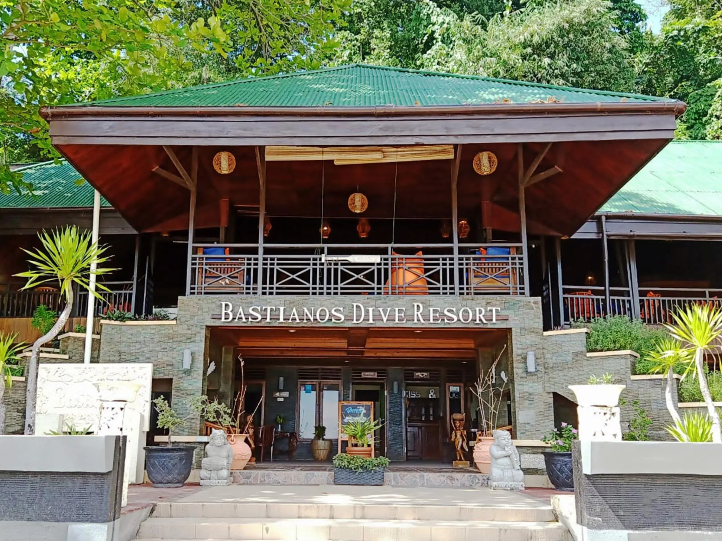 Bastianos Bunaken Dive Resort