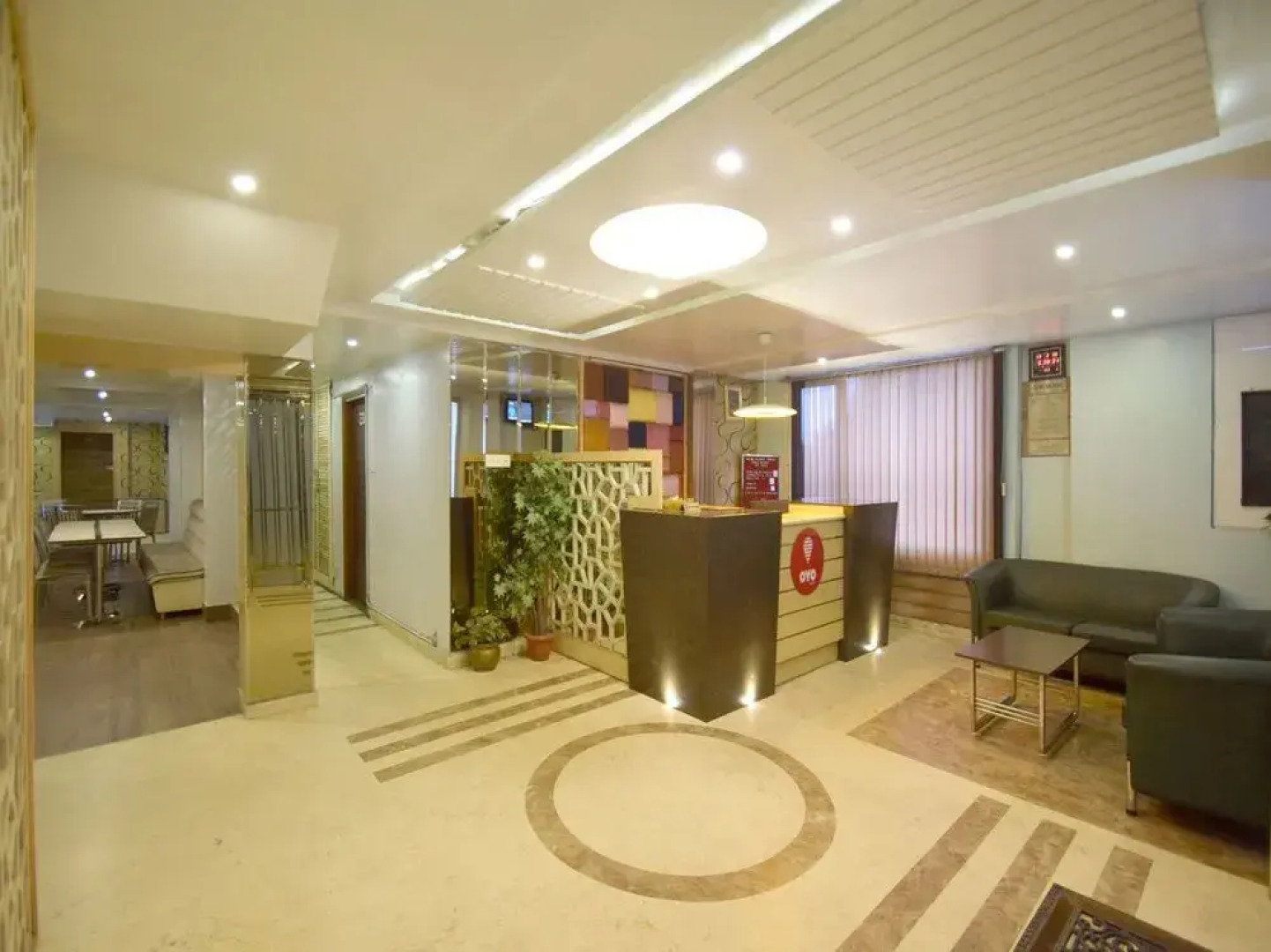 OYO 6138 Hotel Majestic Grand