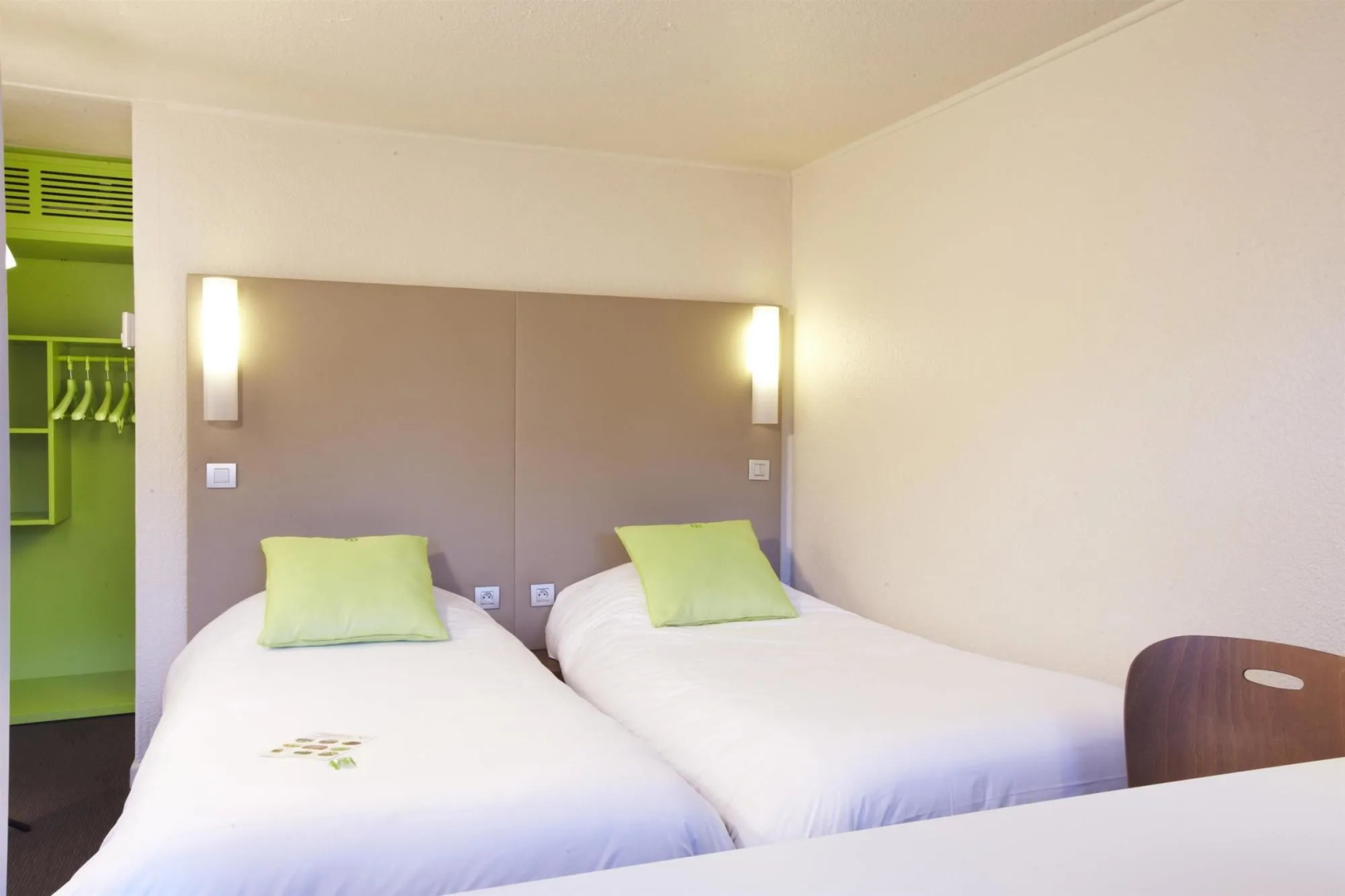 Greet Hotel Angouleme