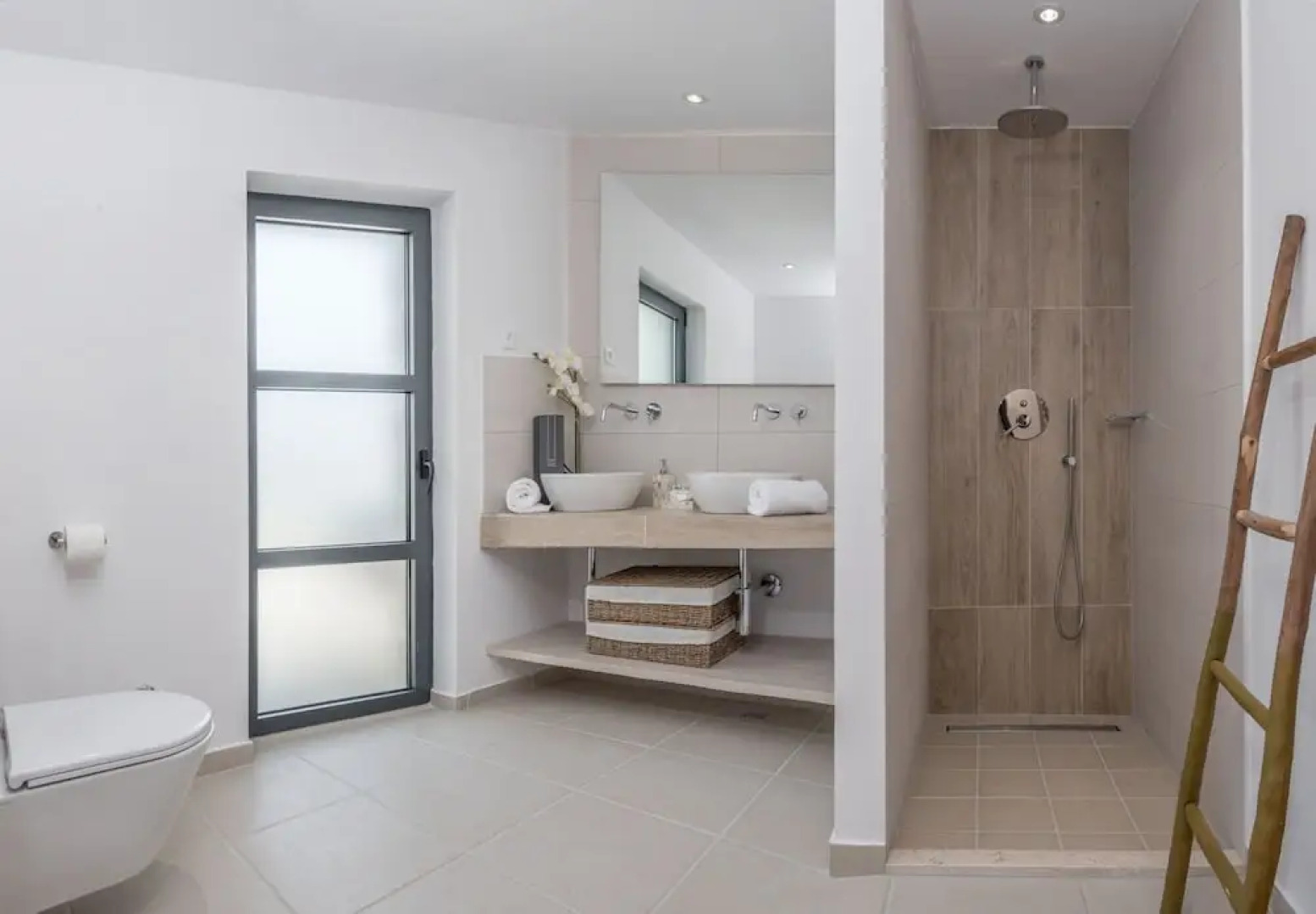 Beachfront Villa Feodora Grande