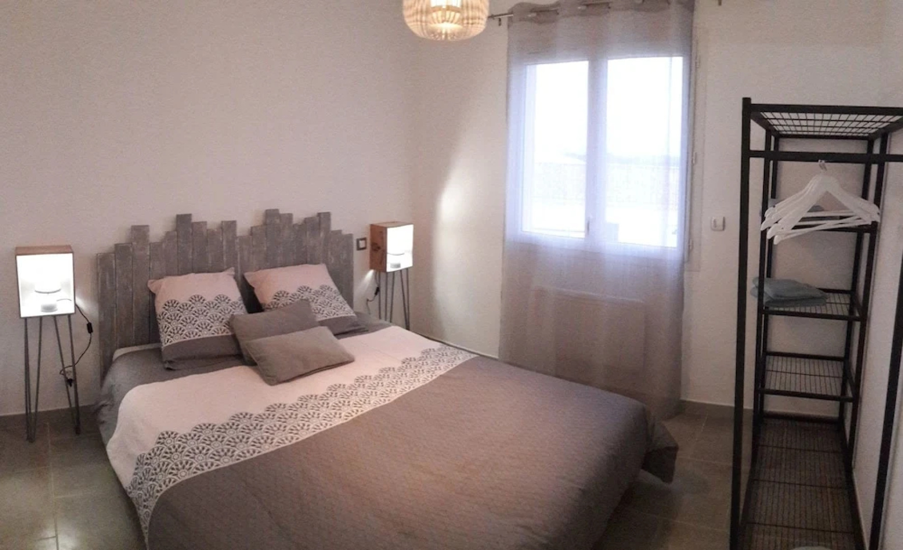 A 2 pas des vignes numero 7