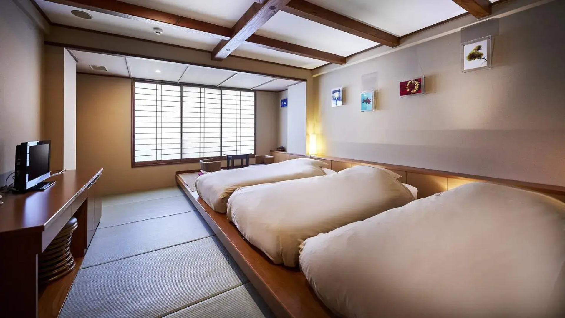 Sarusawaike Yoshidaya