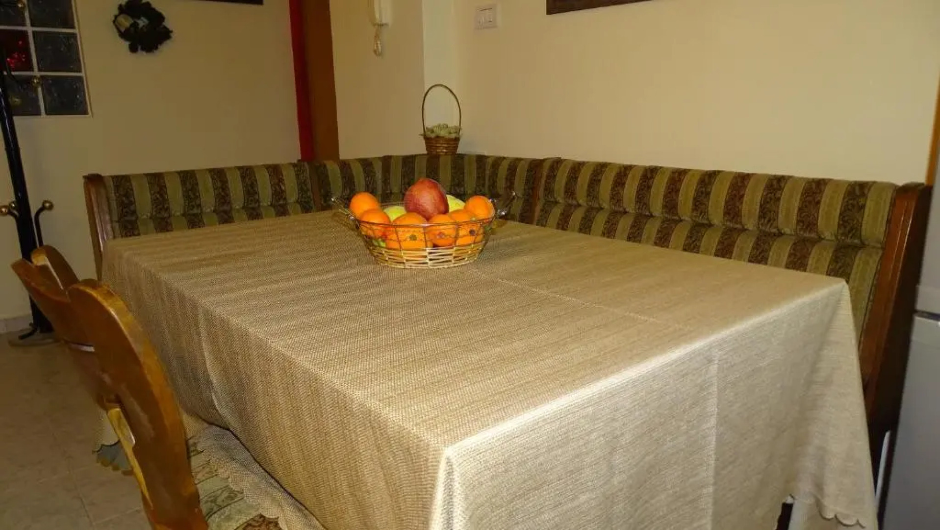 Central Apartments Shoshi