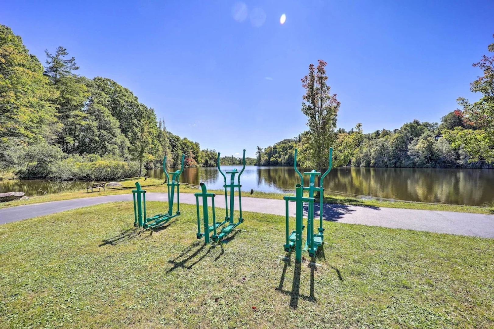 Lake & Pool Access: Spacious Home in Newland