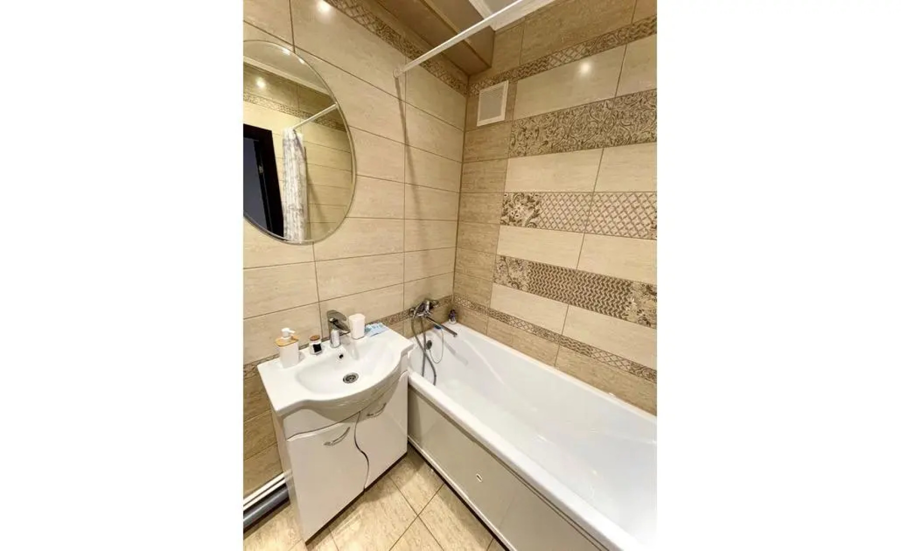 Home Hotel On Institutskaya 69