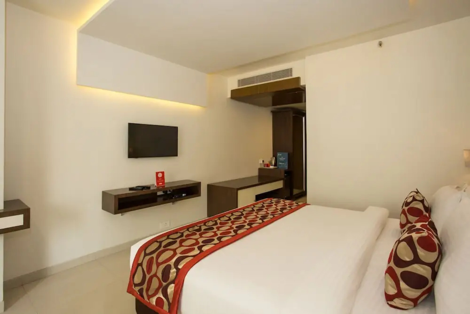 OYO 10881 Hotel Club 29