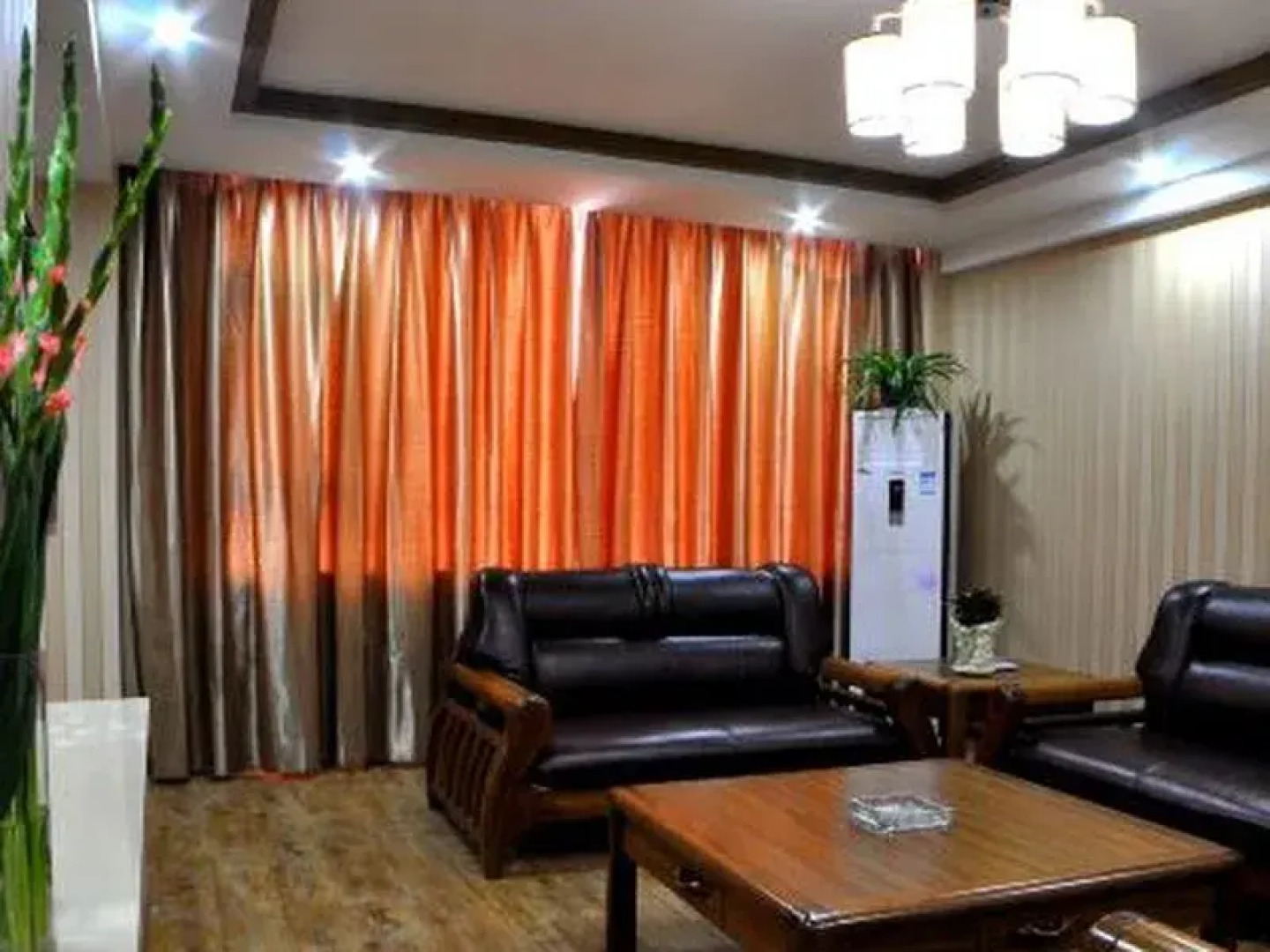 Zhangjiajie E-fashion Resort Hotel