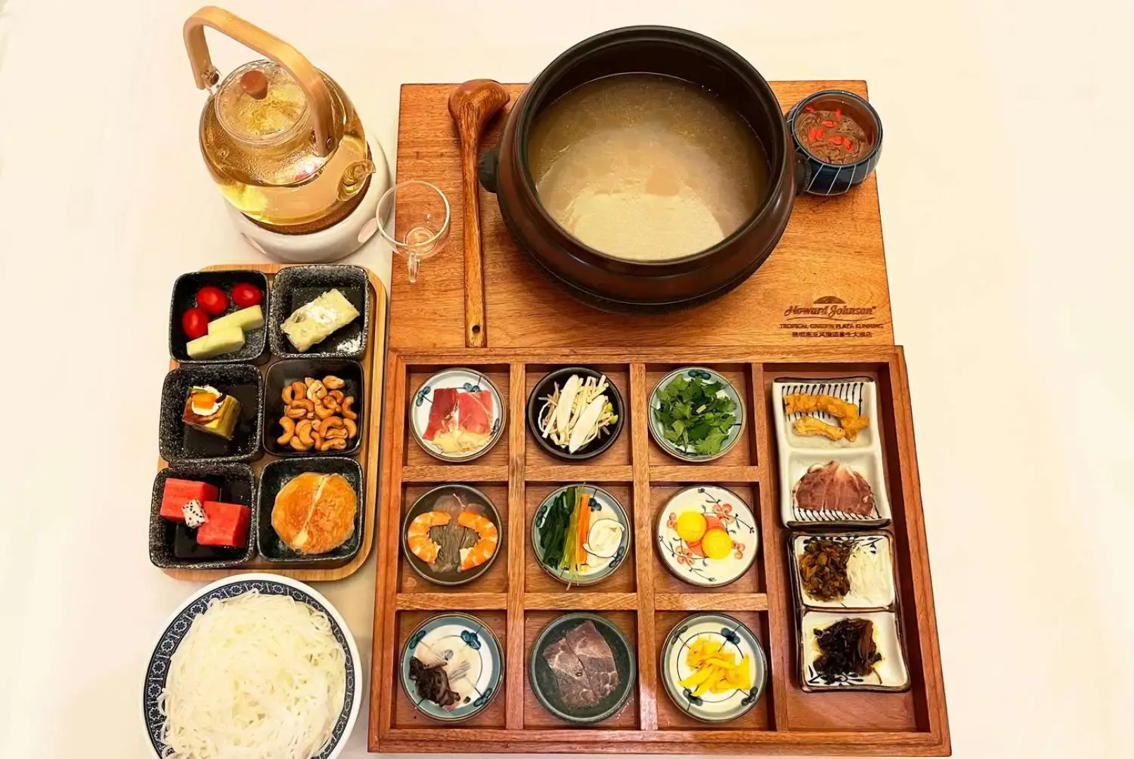 Howard Johnson Tropical Garden Plaza Kunming