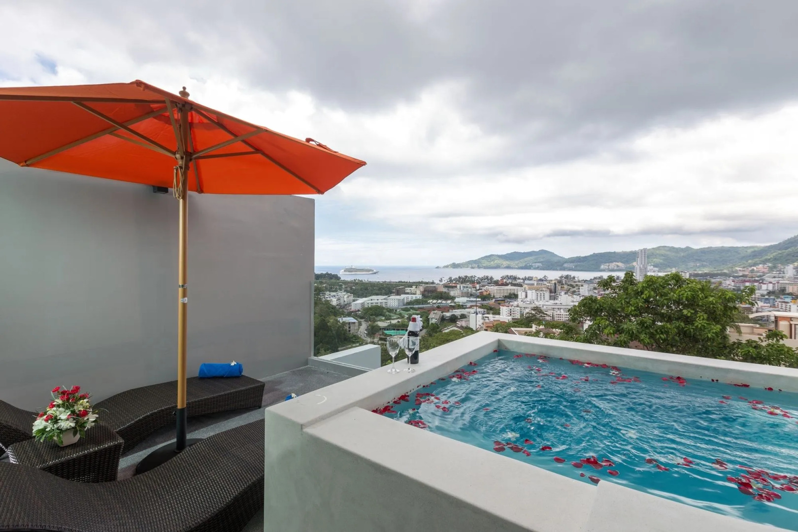 Patong Bay Hill Resort