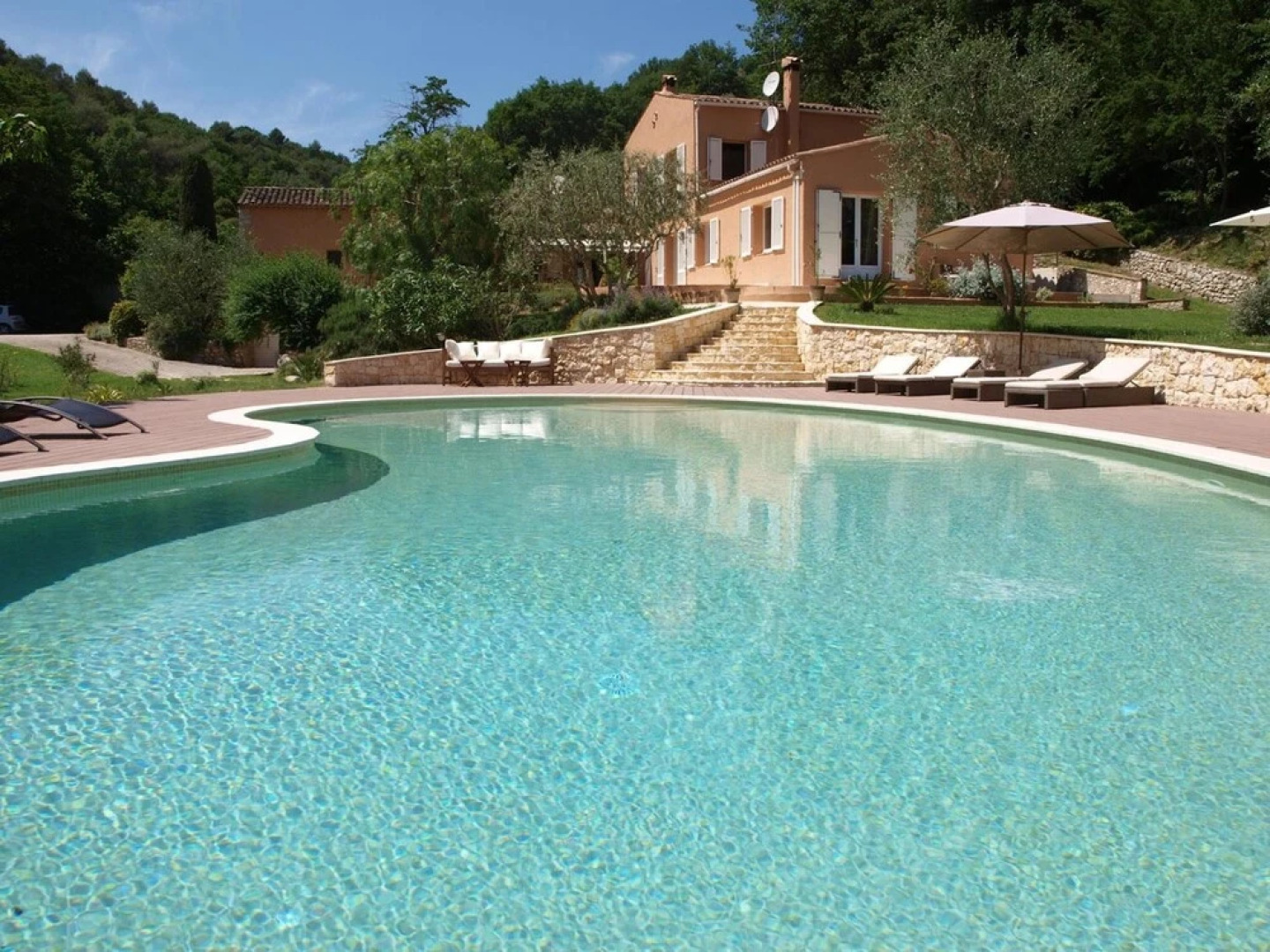 Studio in Cagnes-sur-mer, With Pool Access, Enclosed Garden and Wifi -