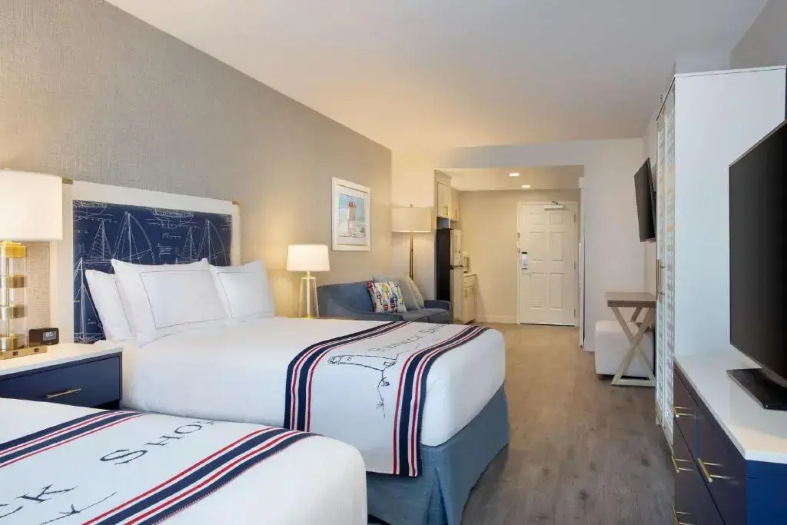 Fenwick Shores, Tapestry Collection by Hilton