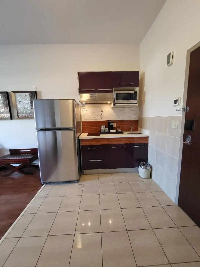 Days Inn & Suites by Wyndham Fort Saskatchewan